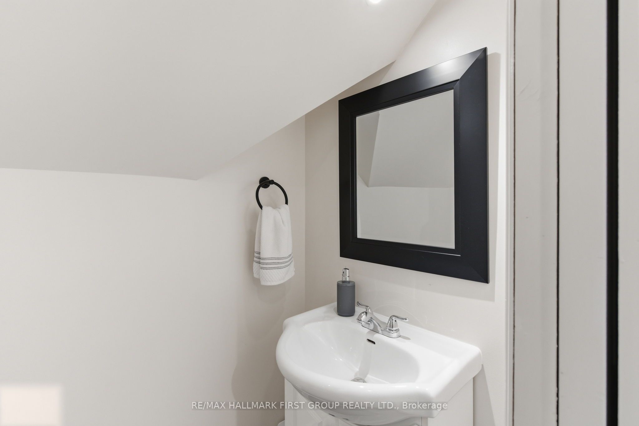 53 Brown Street Property Photo 44