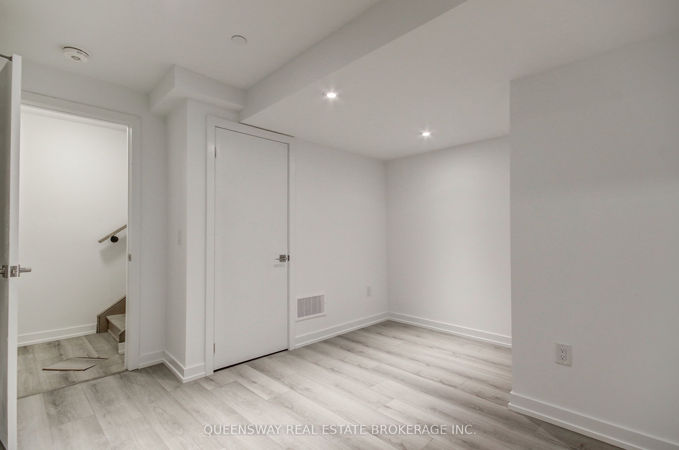 3079 Pharmacy Avenue 28 Property Photo 20
