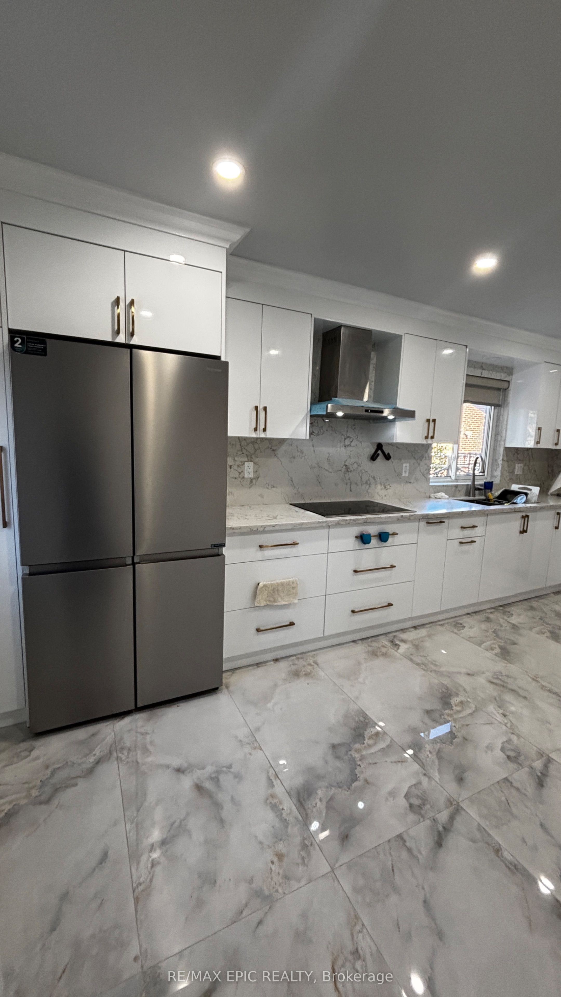 24 Pipers Green Avenue Property Photo 2