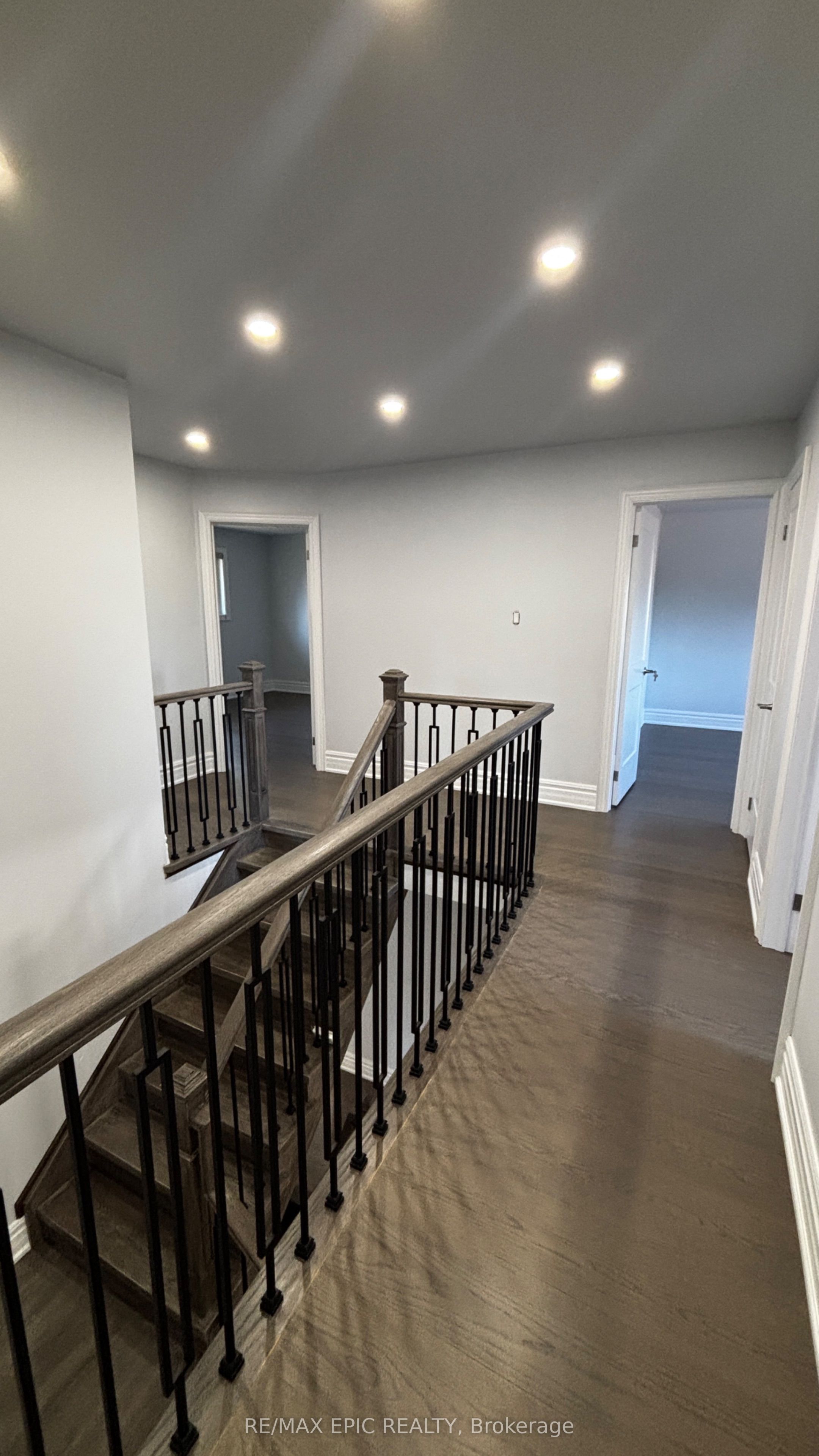 24 Pipers Green Avenue Property Photo 6