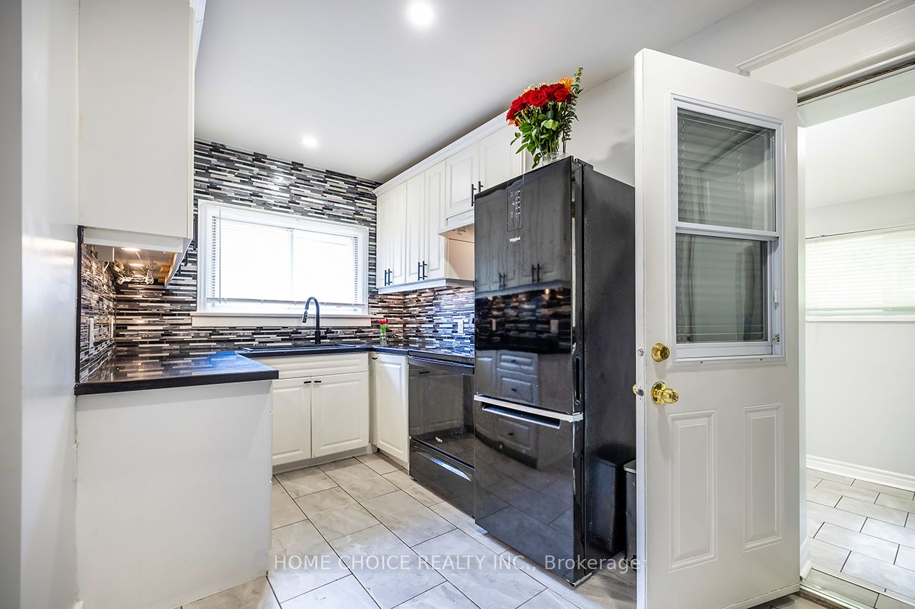 140 Gladstone Avenue Property Photo 15
