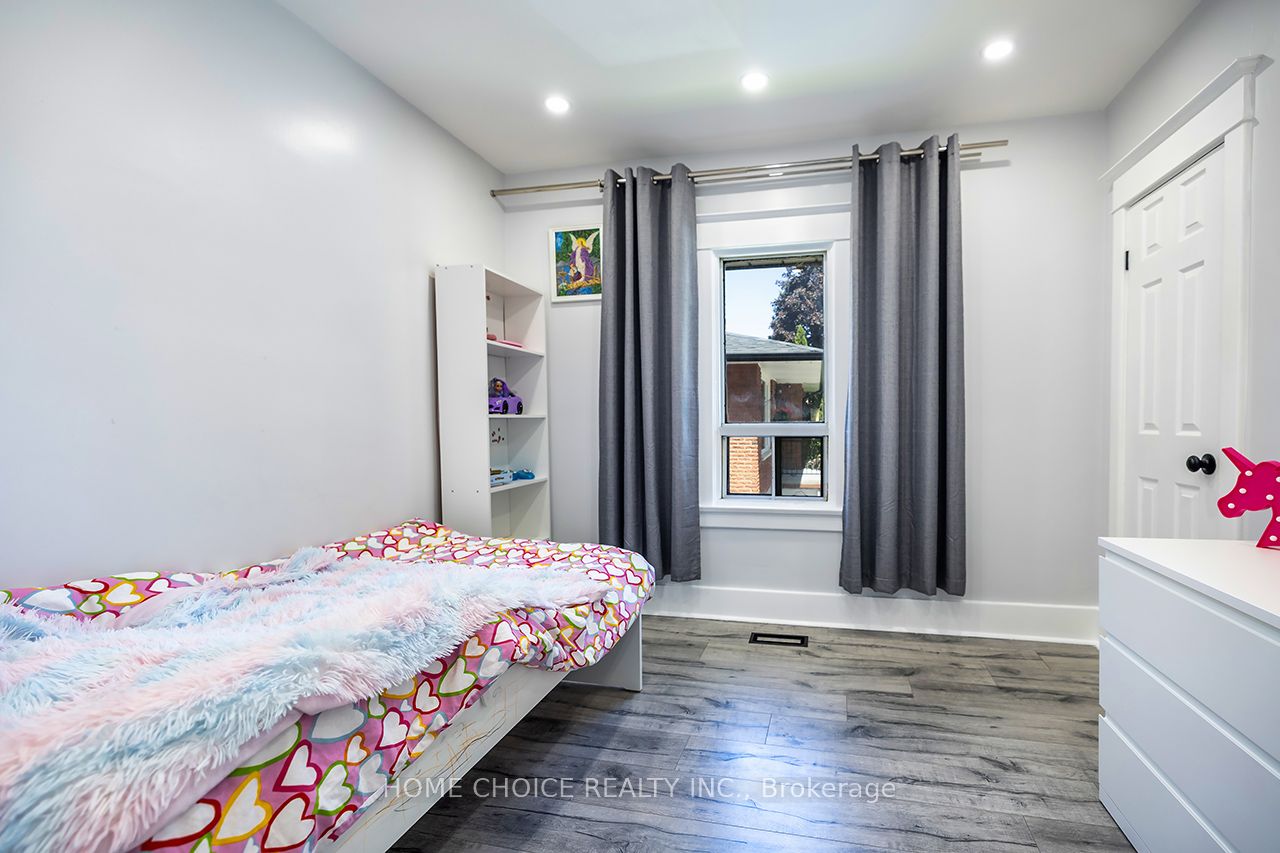 140 Gladstone Avenue Property Photo 25