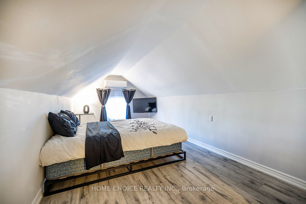 140 Gladstone Avenue Property Photo 29