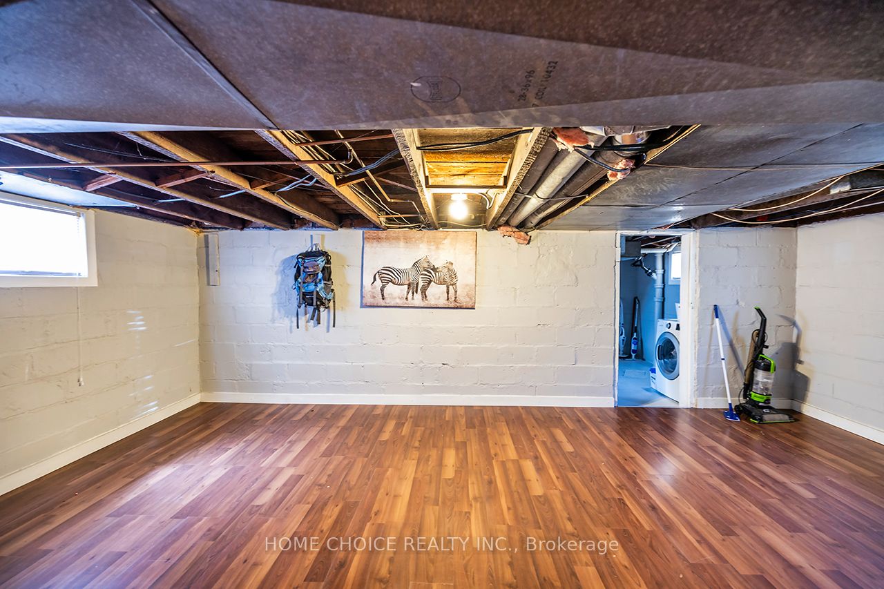 140 Gladstone Avenue Property Photo 32