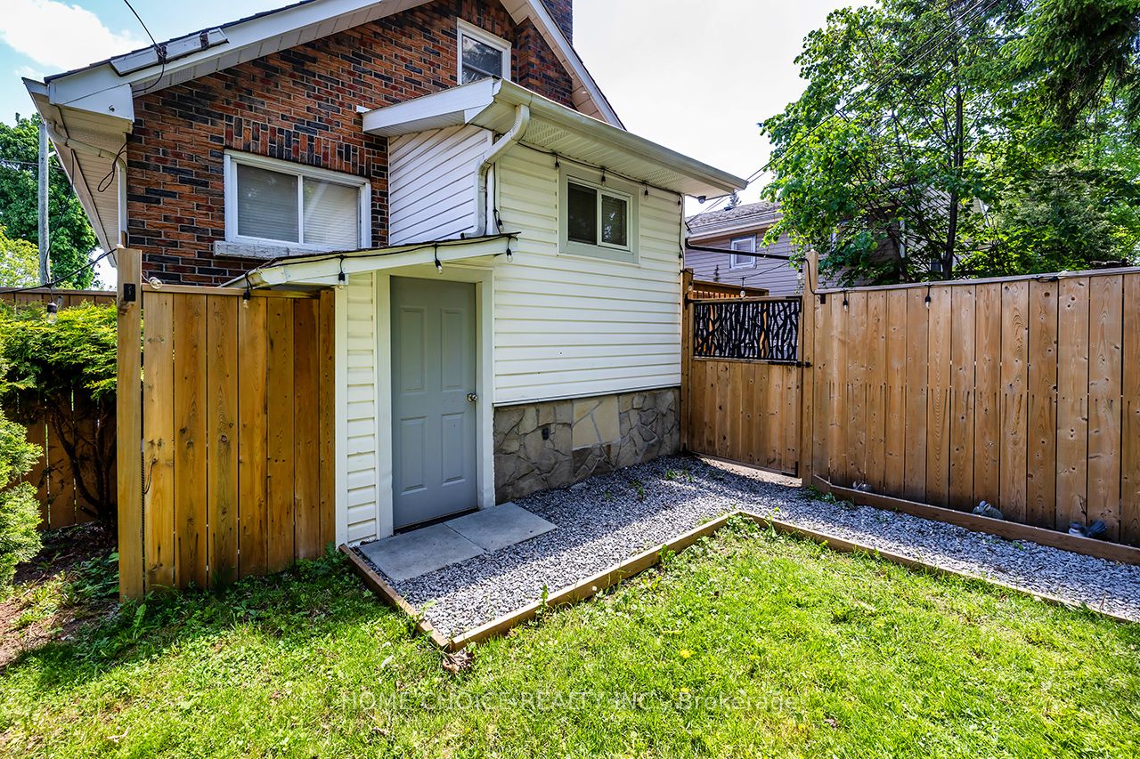 140 Gladstone Avenue Property Photo 38