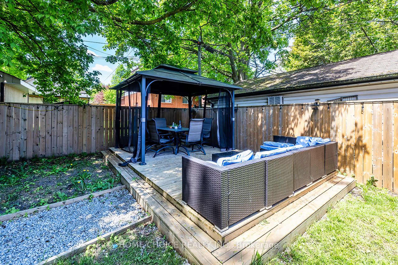 140 Gladstone Avenue Property Photo 40