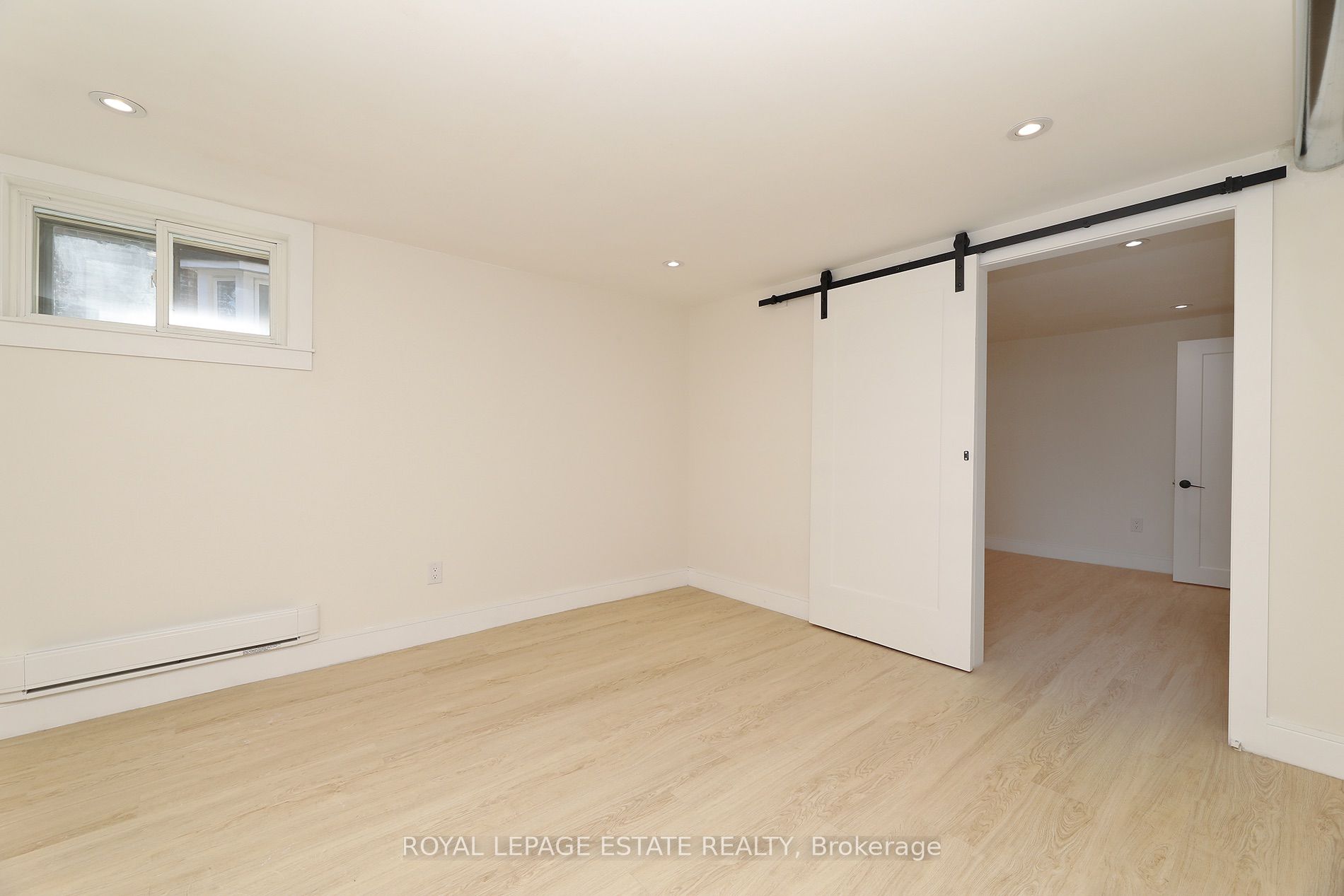 435 Kingston Road Lower Property Photo 5