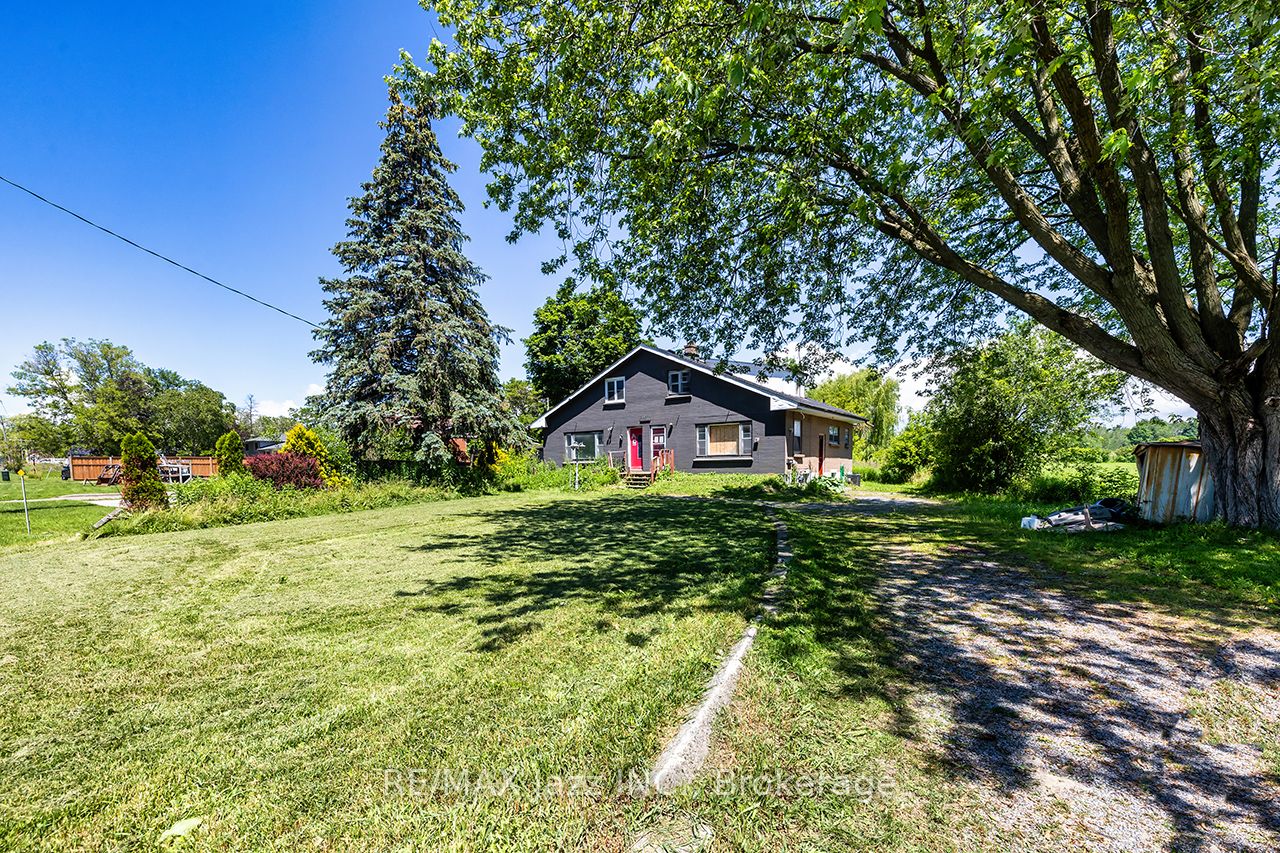 2216 Highway 2 Property Photo 2
