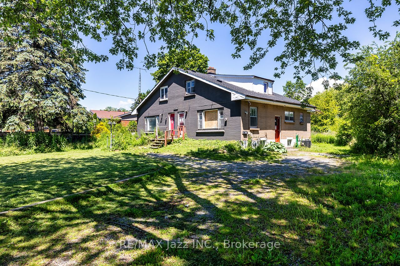 2216 Highway 2 Property Photo 3