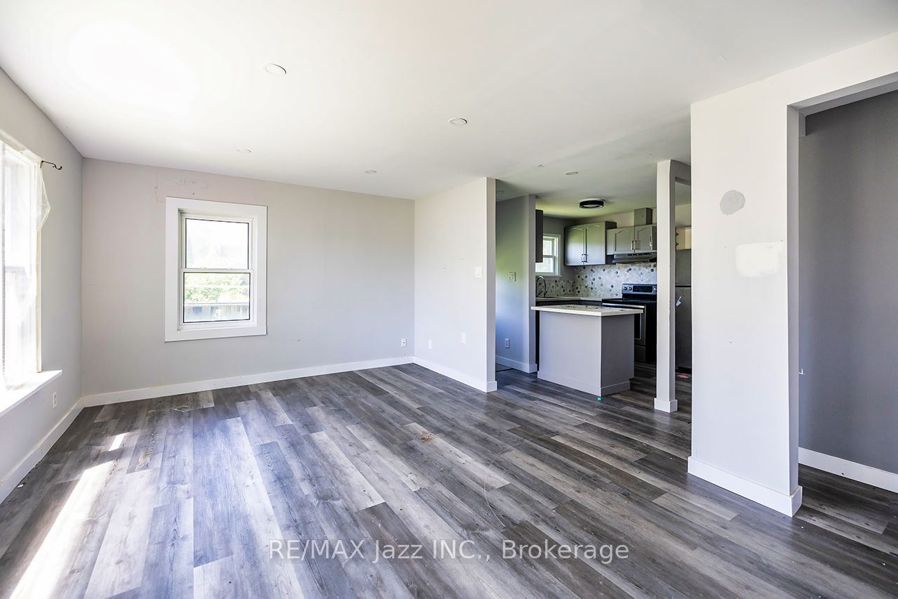 2216 Highway 2 Property Photo 7