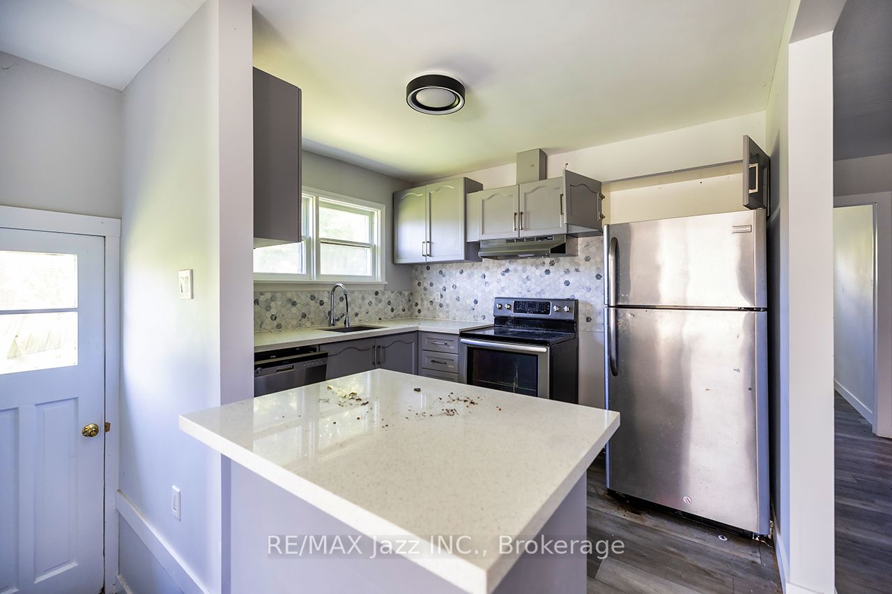2216 Highway 2 Property Photo 8