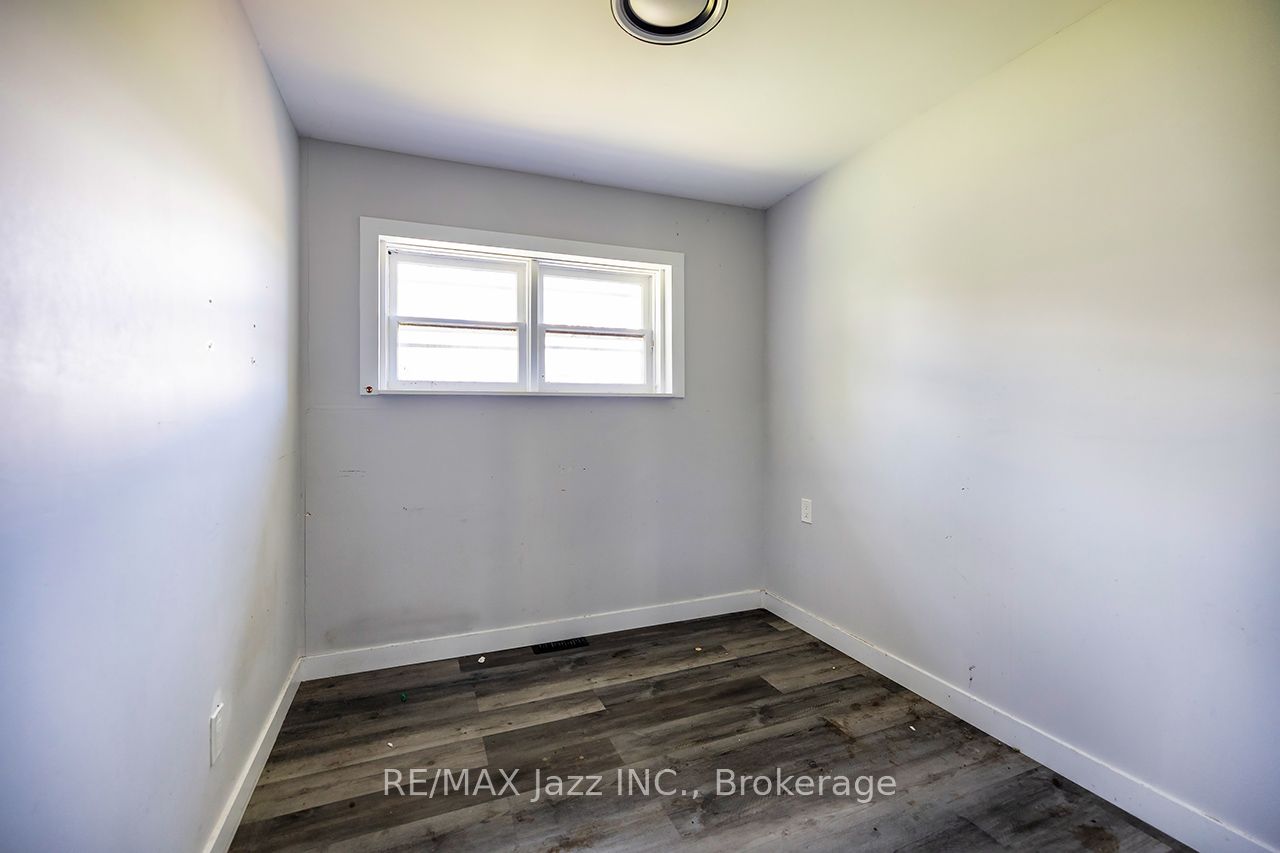 2216 Highway 2 Property Photo 10