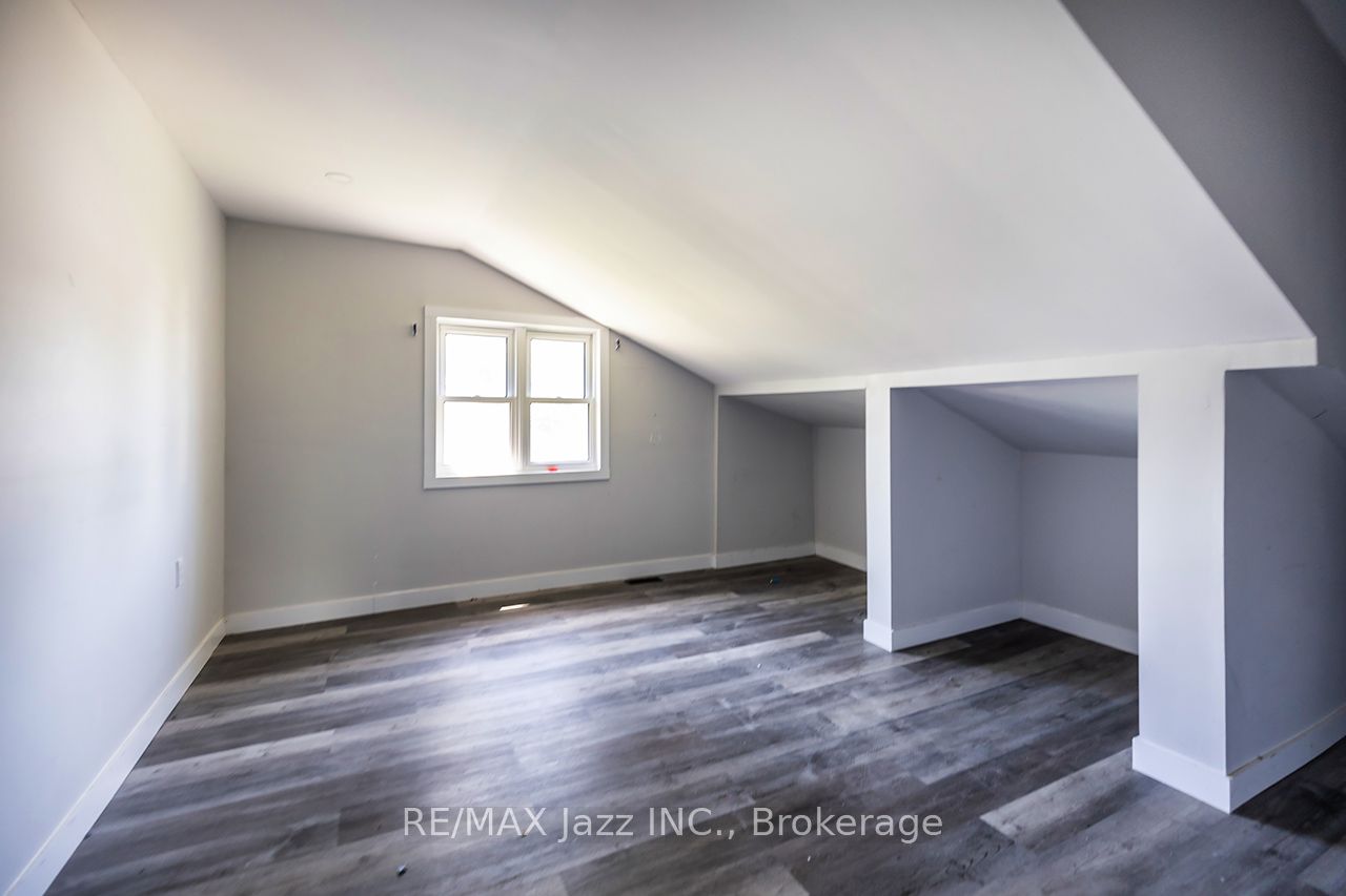 2216 Highway 2 Property Photo 12