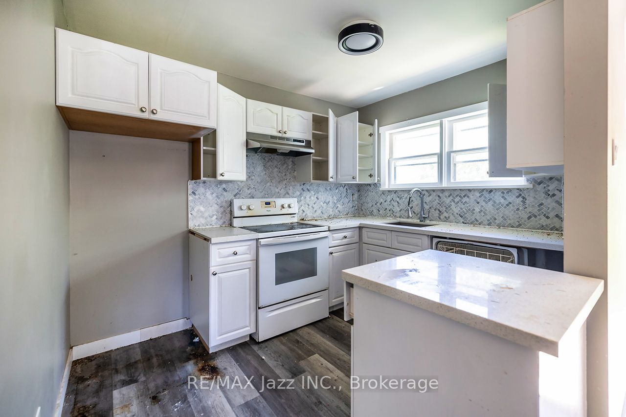 2216 Highway 2 Property Photo 18