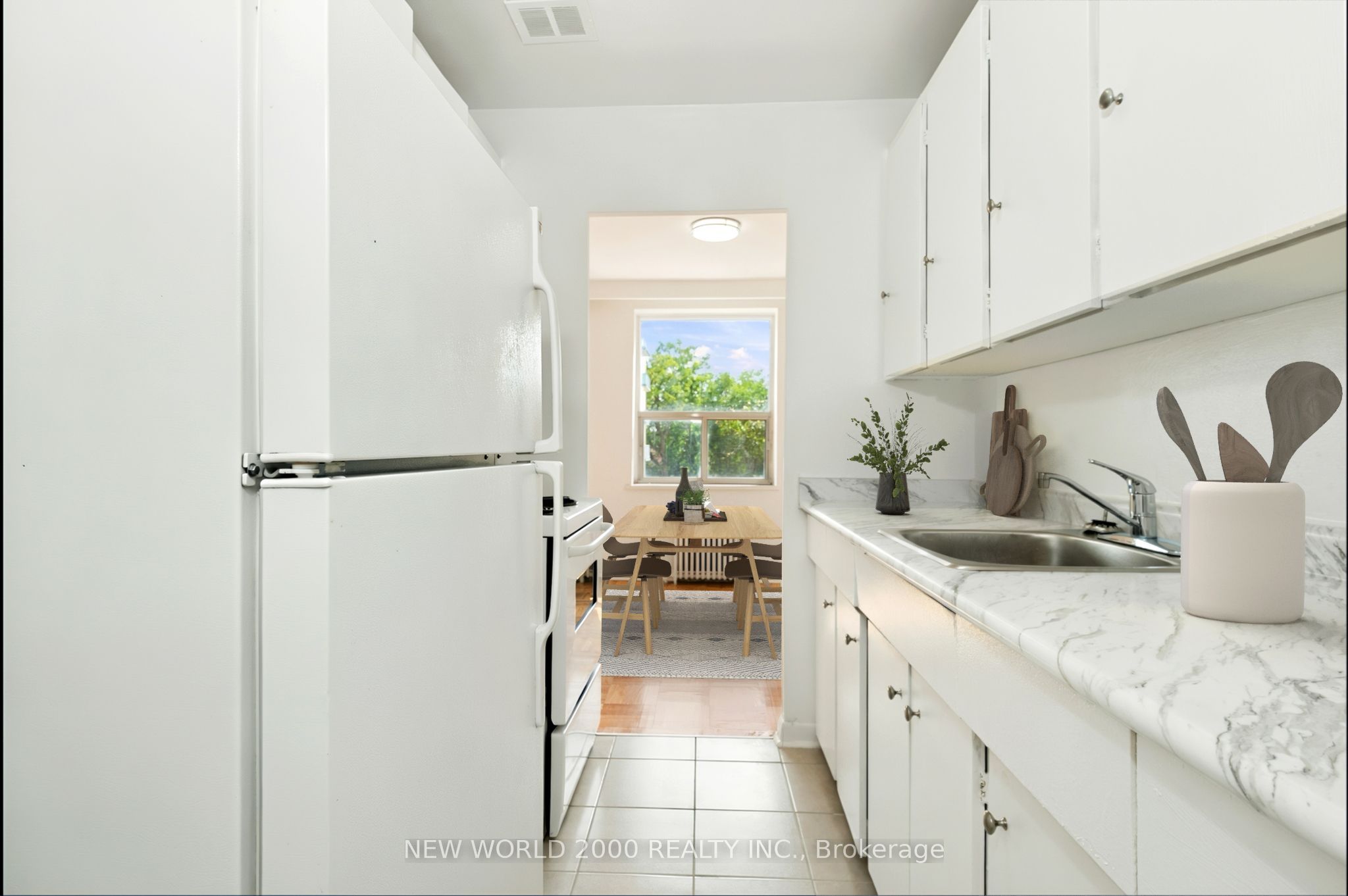 190 Cosburn Avenue 303 Property Photo 3