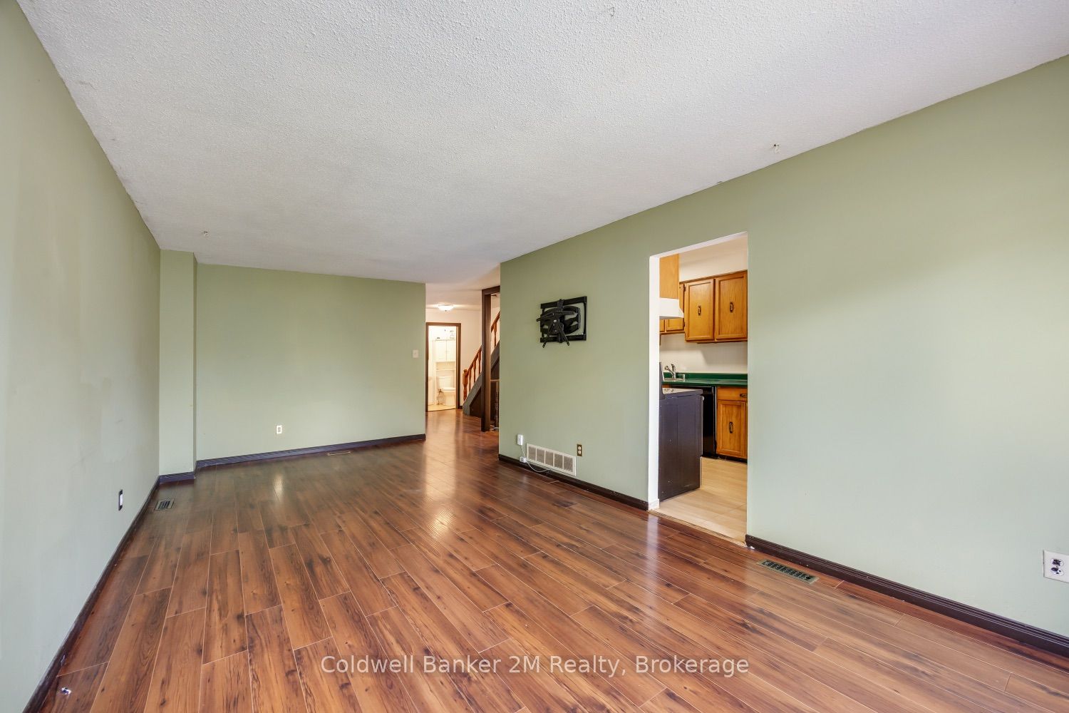 1161 Trowbridge Court Property Photo 4