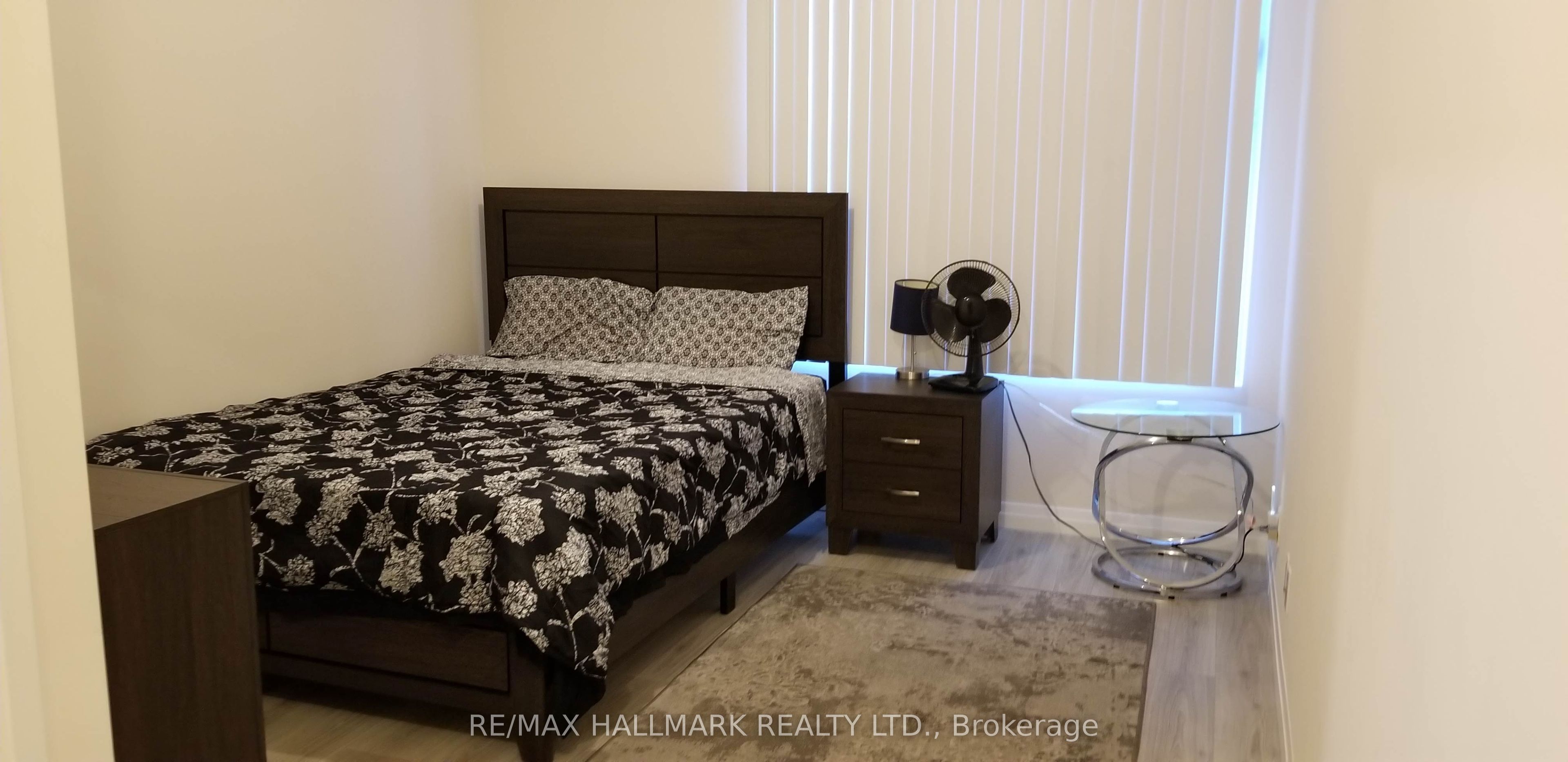2152 Lawrence Avenue 105 Property Photo 10