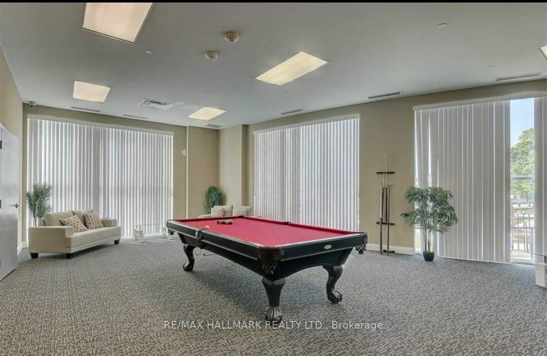 2152 Lawrence Avenue 105 Property Photo 15