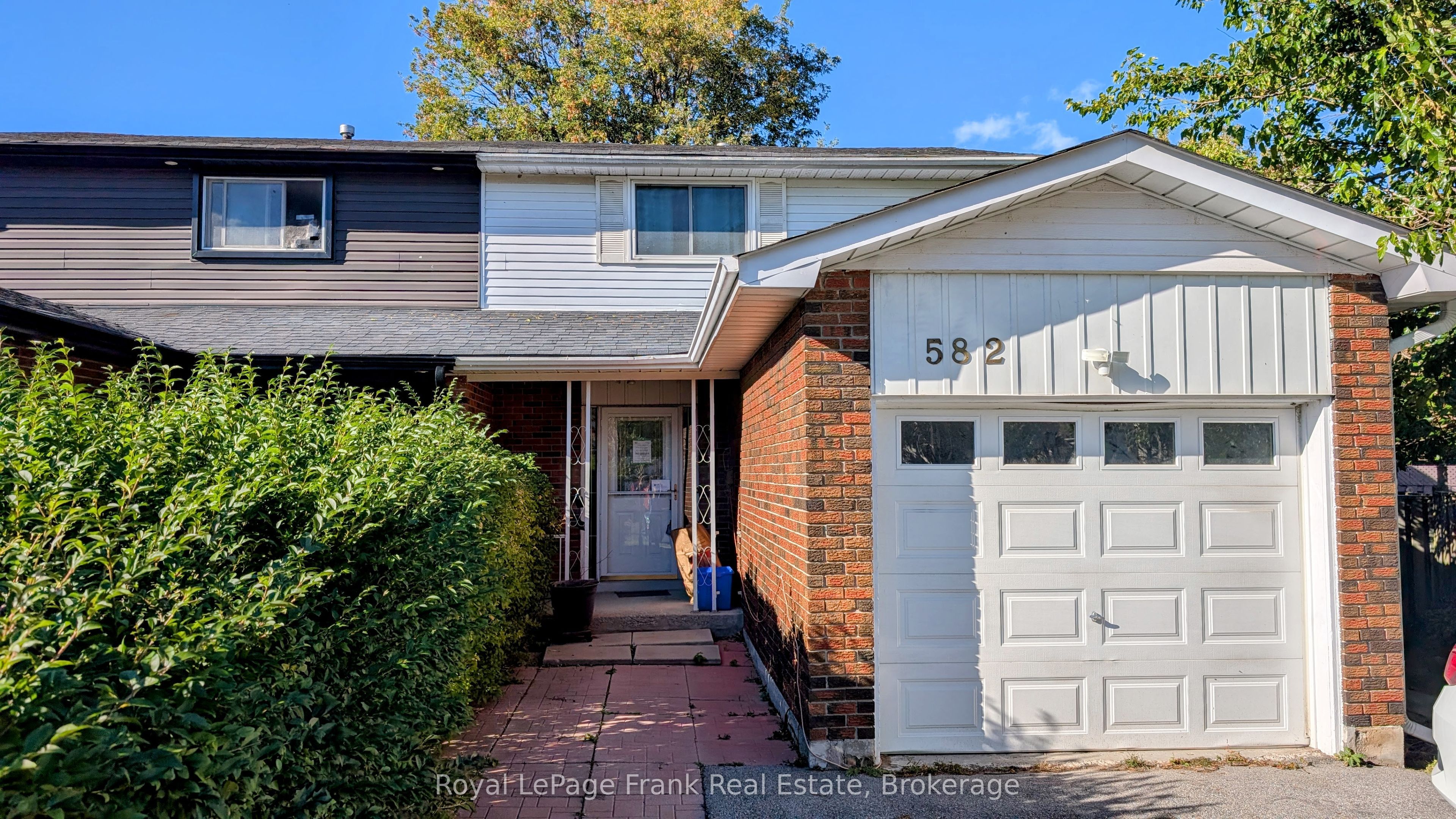 582 Lakeview Avenue Property Photo 1