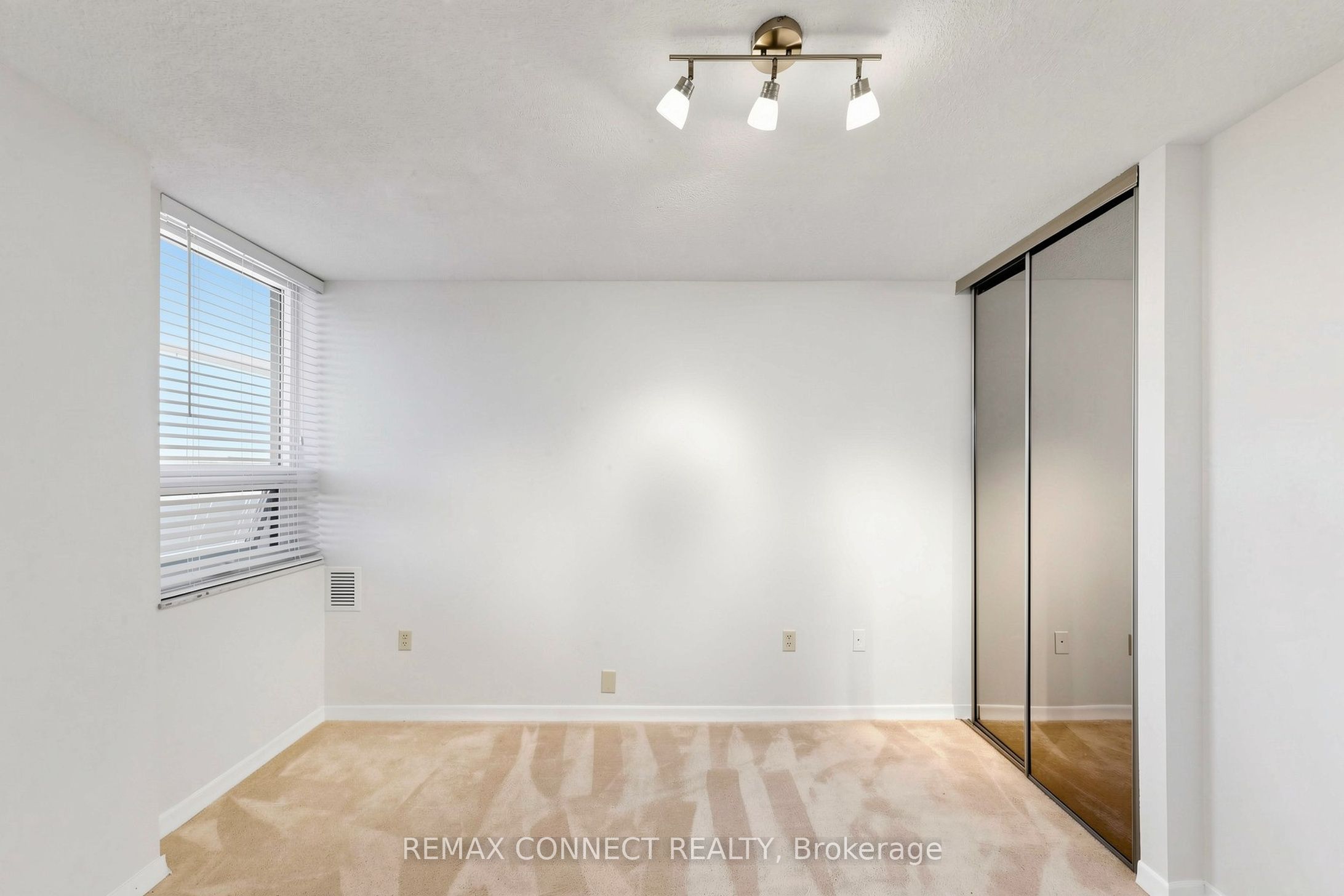 121 Ling Road 1614 Property Photo 27