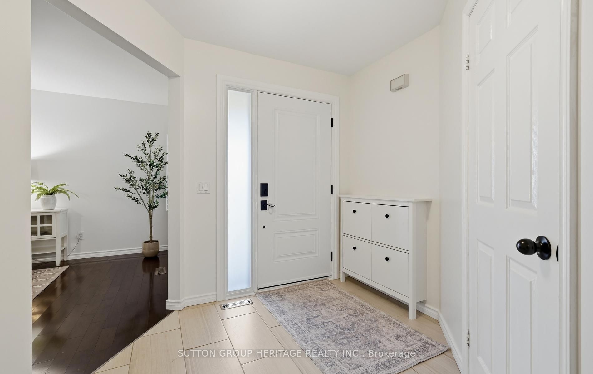 664 Eramosa Crescent Property Photo 3