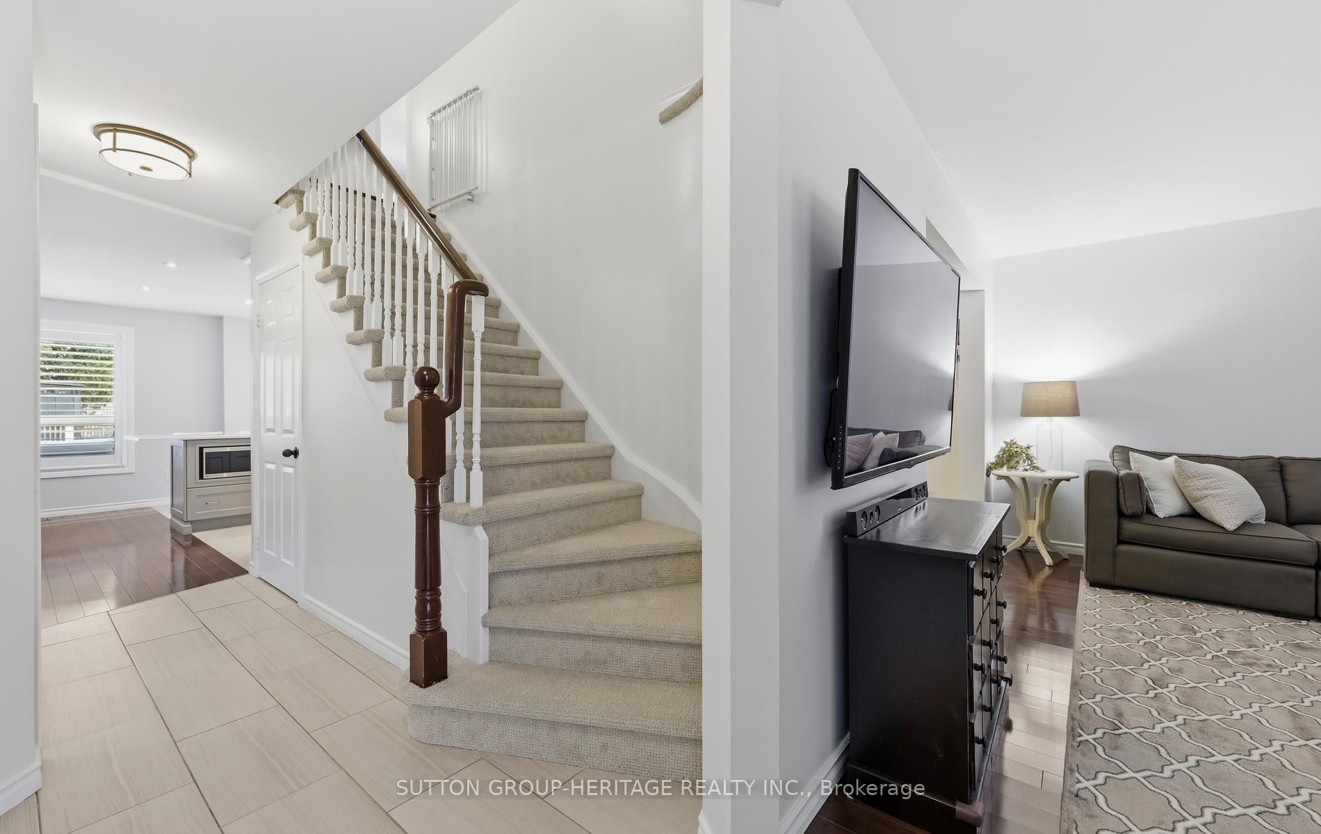 664 Eramosa Crescent Property Photo 4