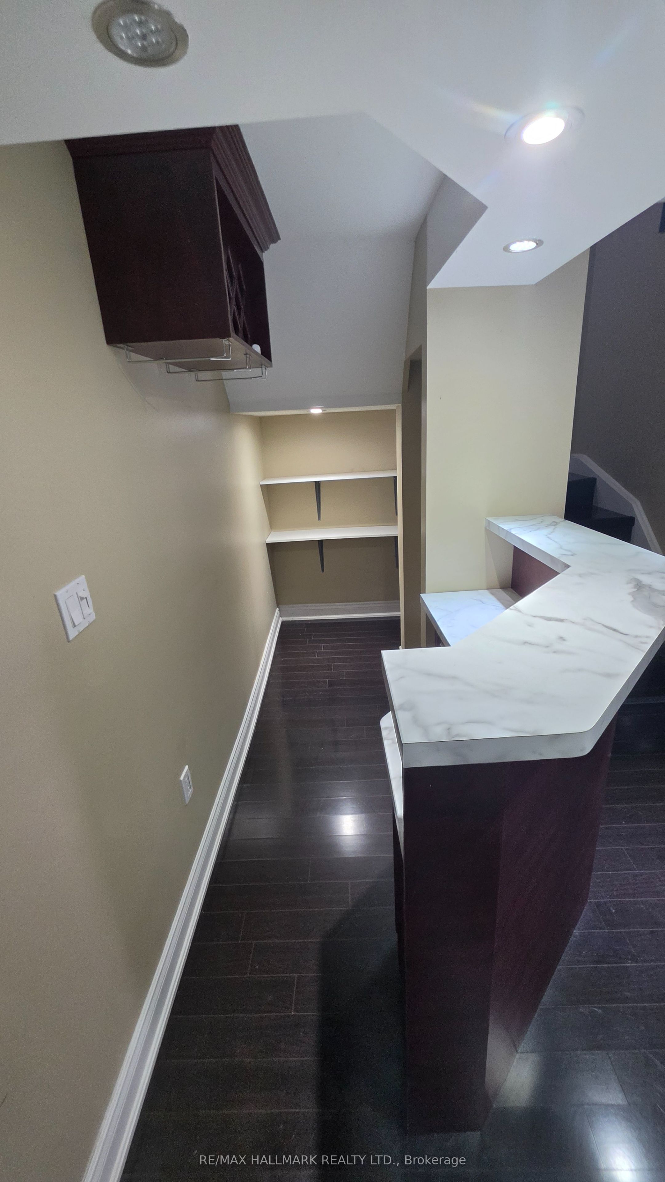 325 Porte Road Lower Level Property Photo 14