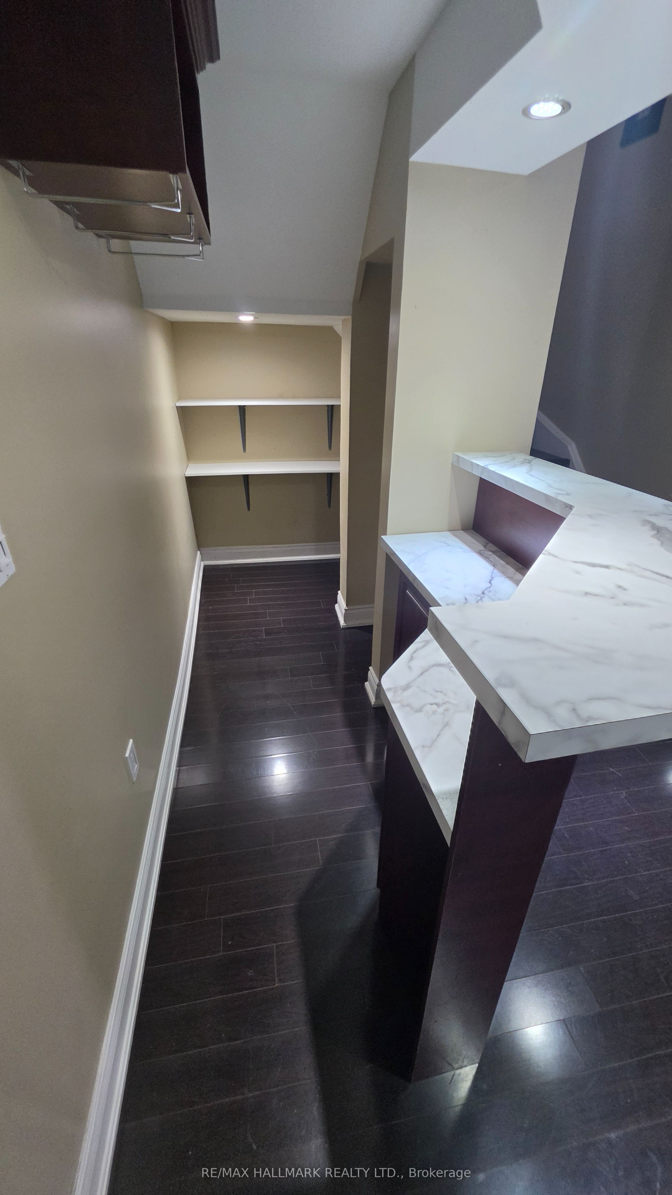 325 Porte Road Lower Level Property Photo 15