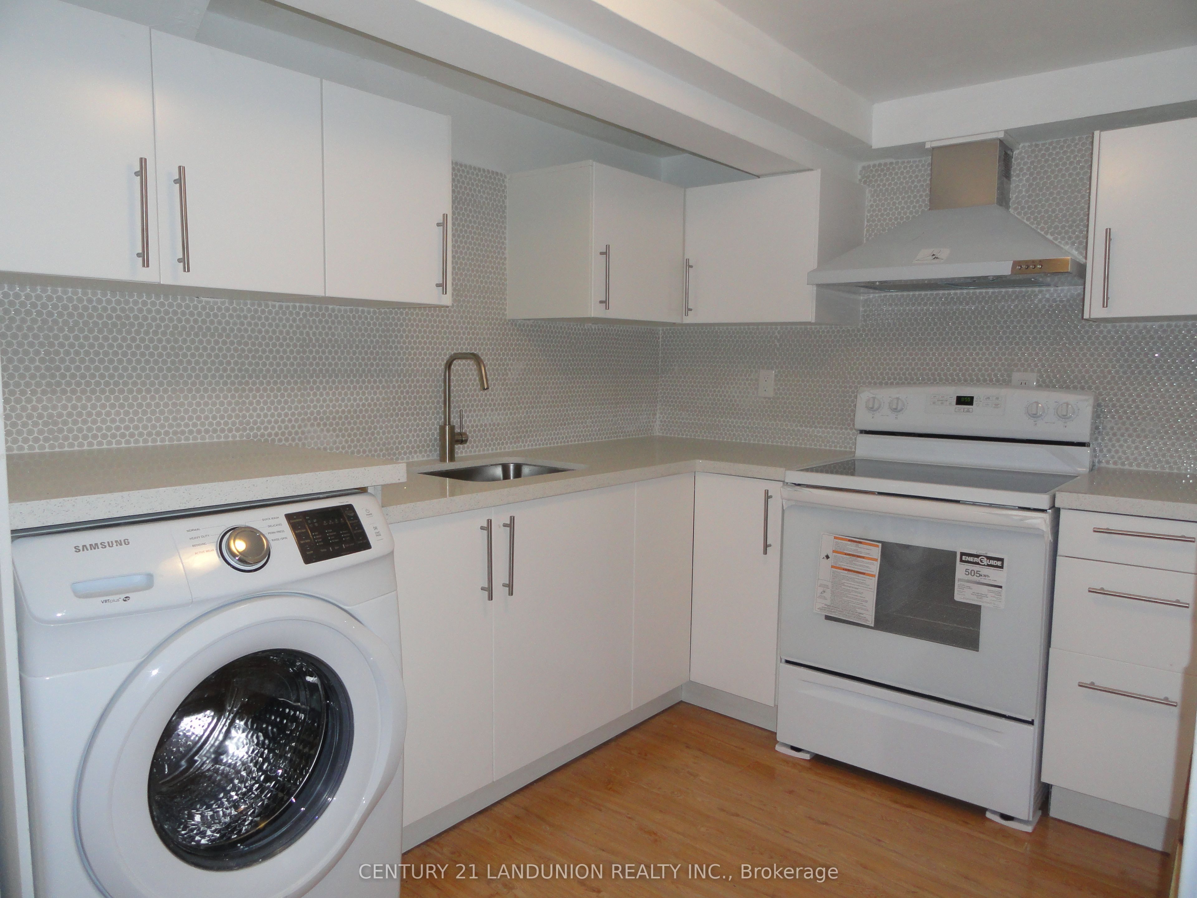 36 Roundwood Court N Basement Property Photo 7