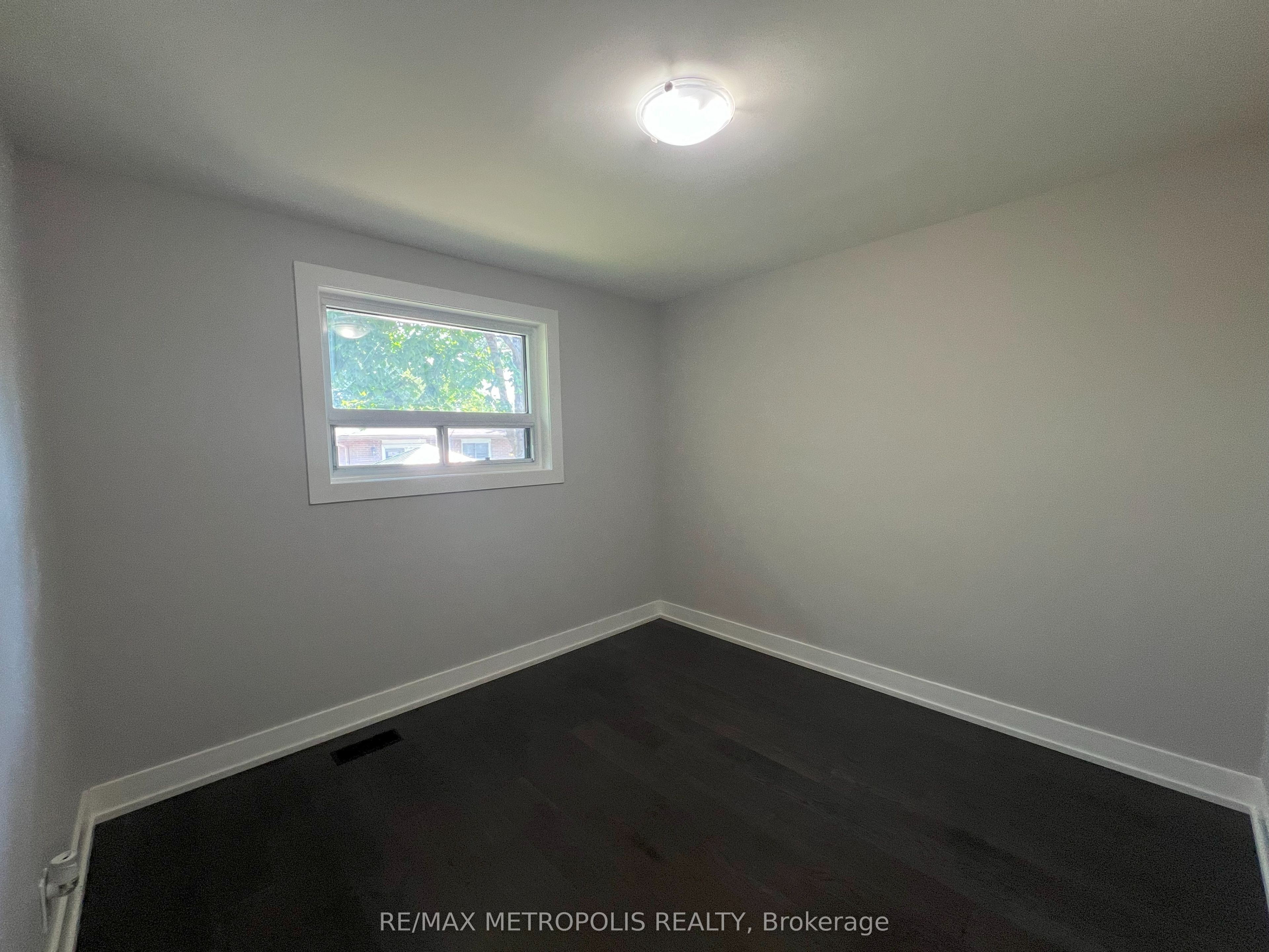 797 Zator Avenue Main Property Photo 7
