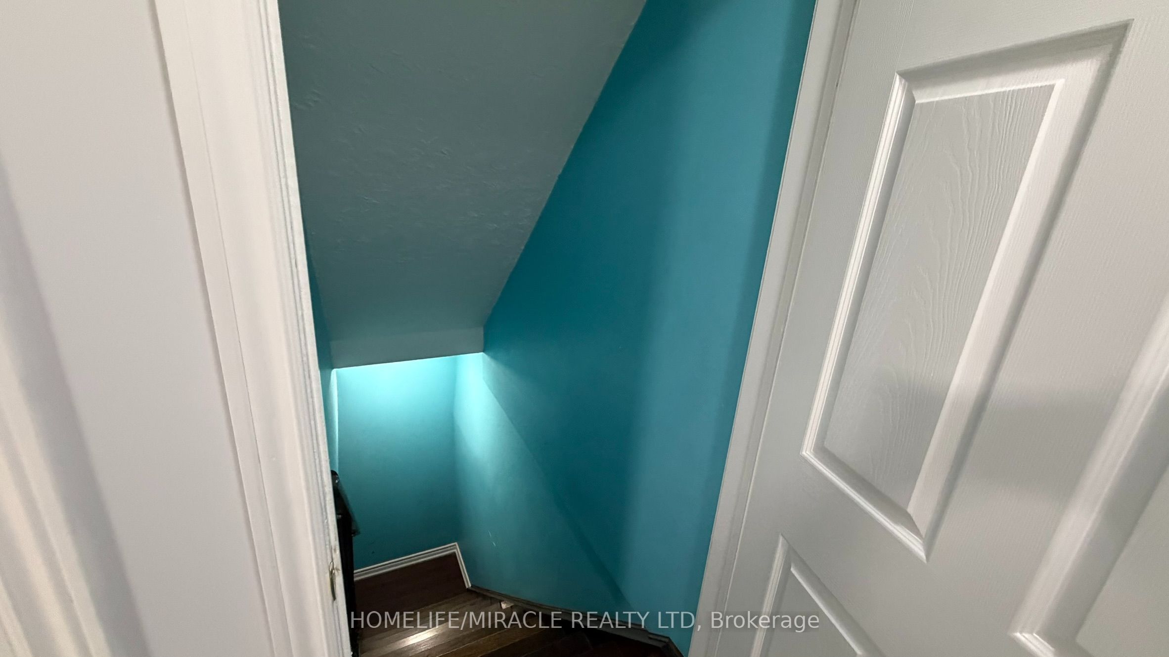 89 Dunsfold Drive Property Photo 9