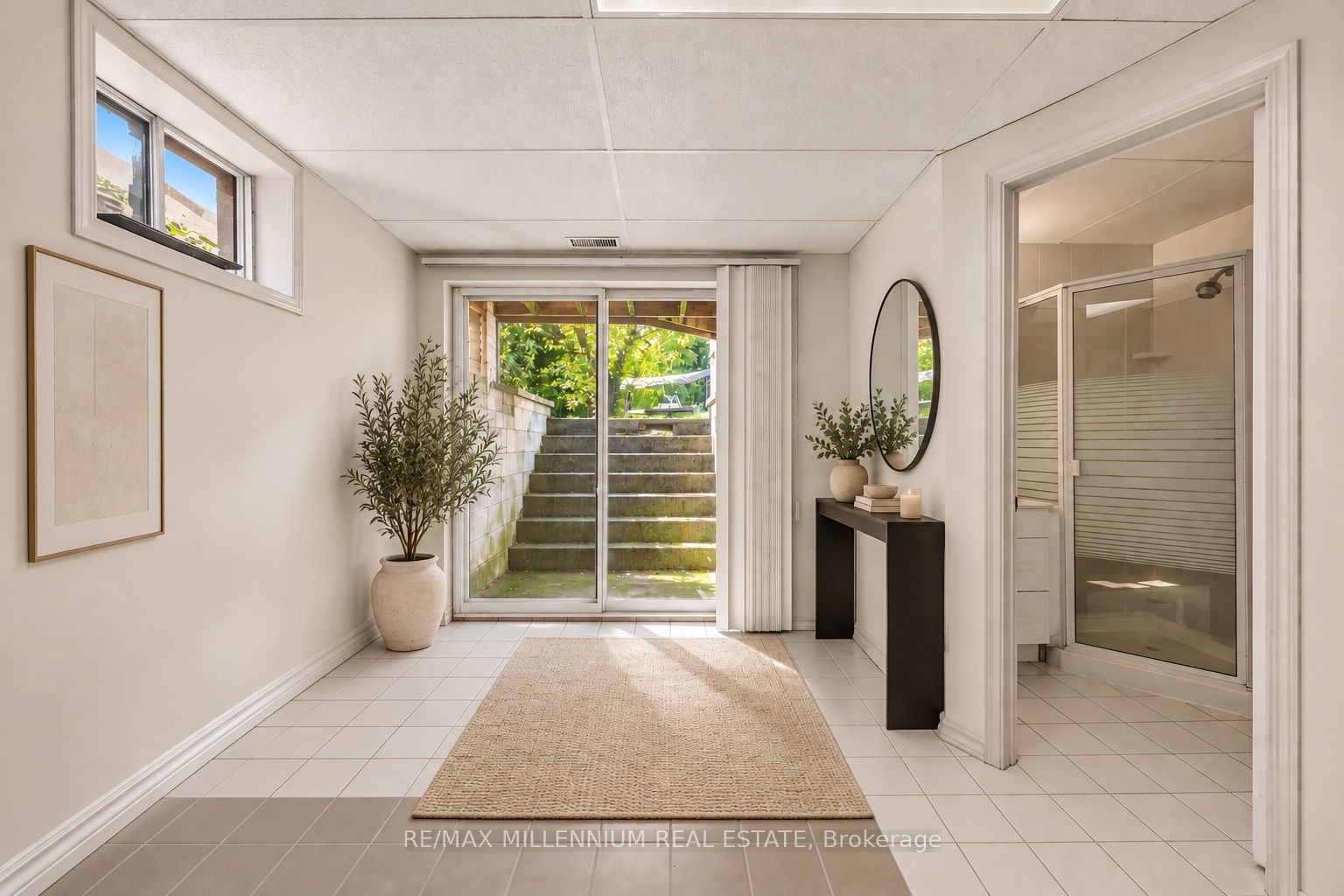 1855 Malden Crescent Property Photo 21