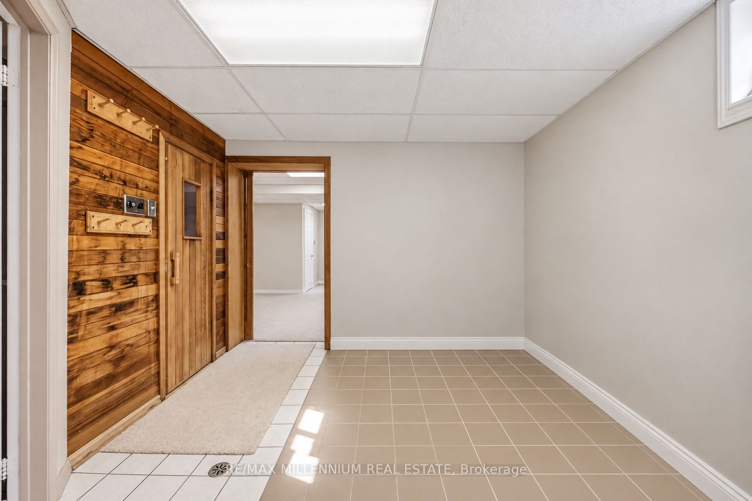 1855 Malden Crescent Property Photo 23