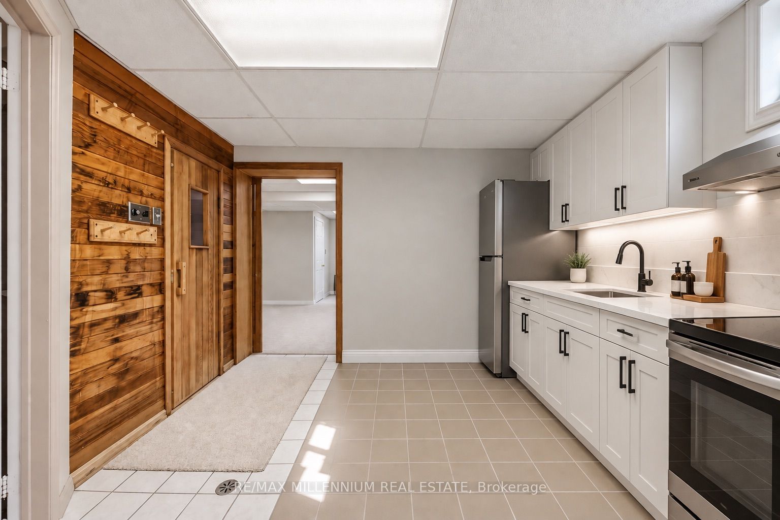 1855 Malden Crescent Property Photo 24
