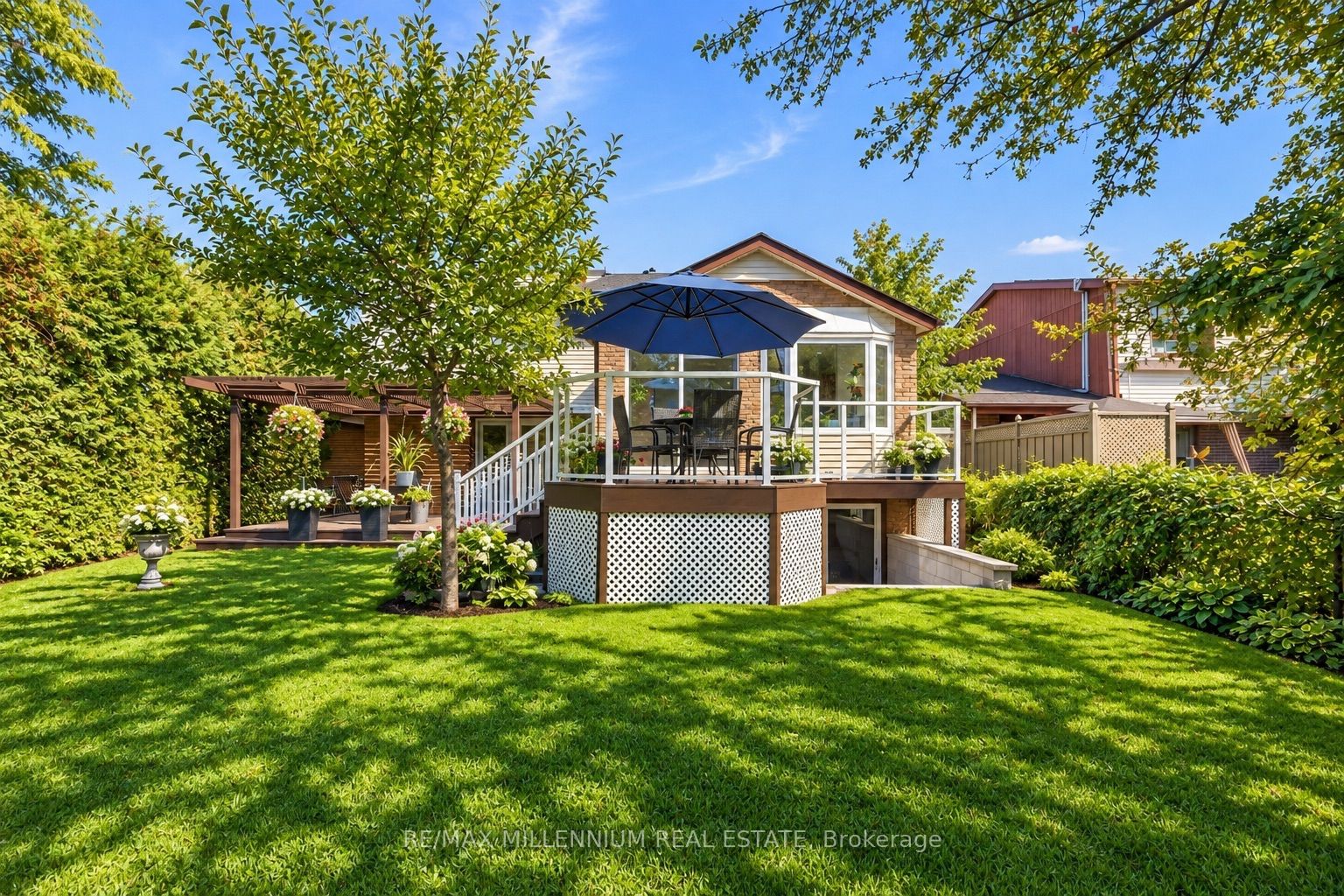 1855 Malden Crescent Property Photo 33