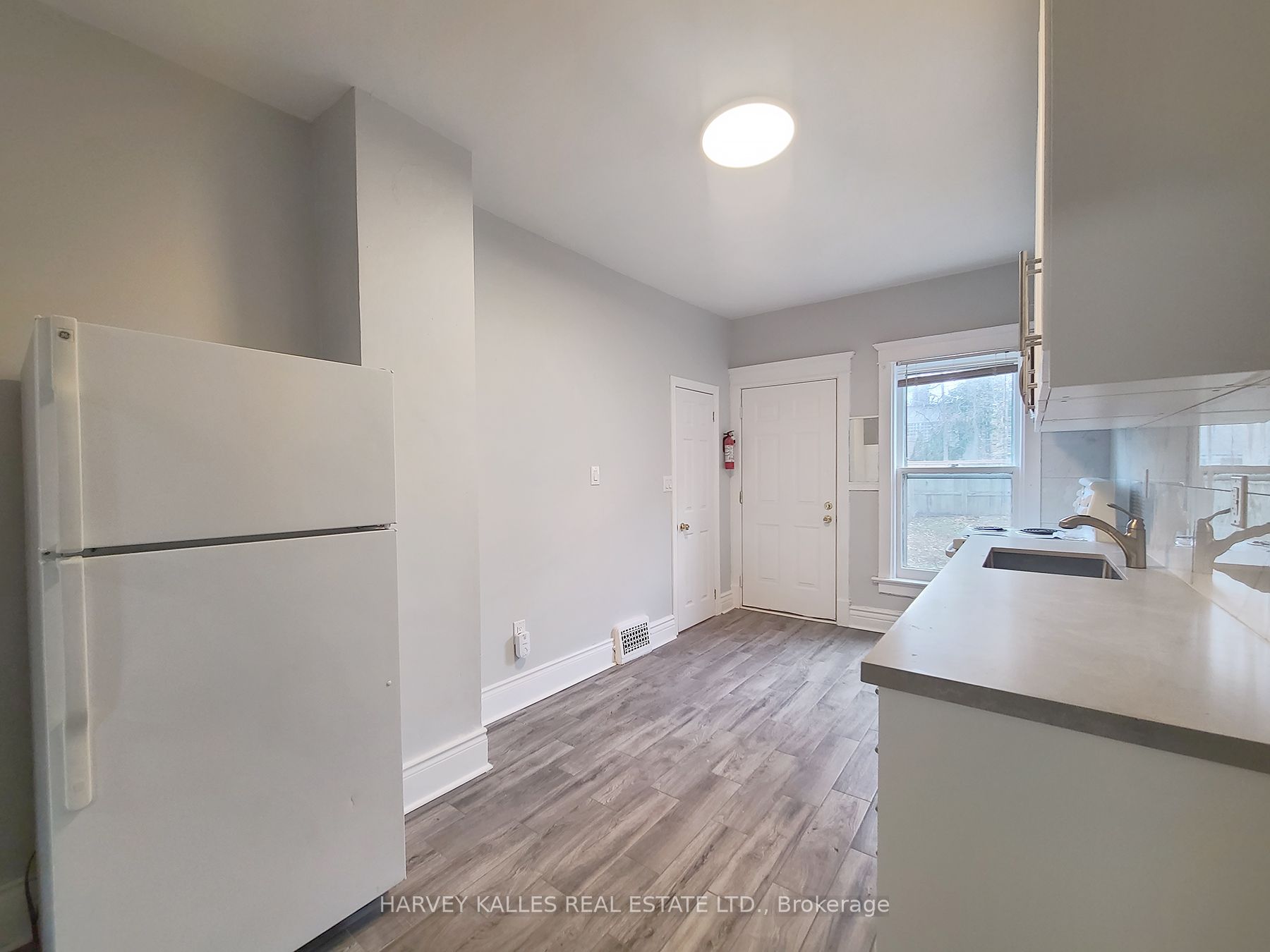 1450 Dundas Street E Main Property Photo 9