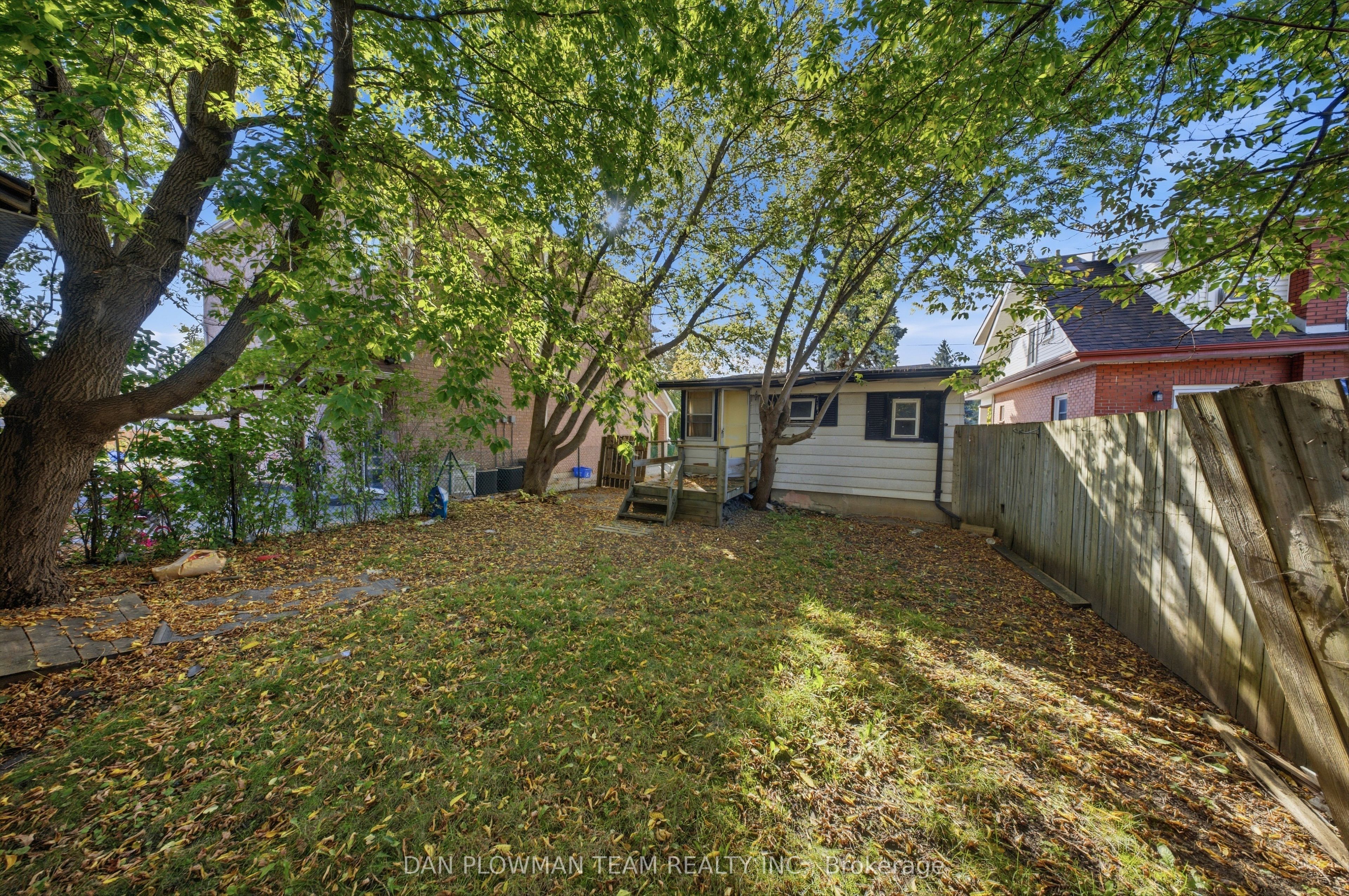 372 Pine Avenue Property Photo 7