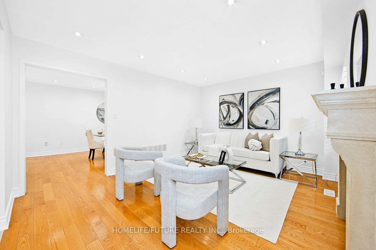 25 Thackery Drive Property Photo 9