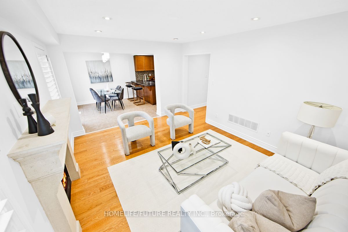 25 Thackery Drive Property Photo 10