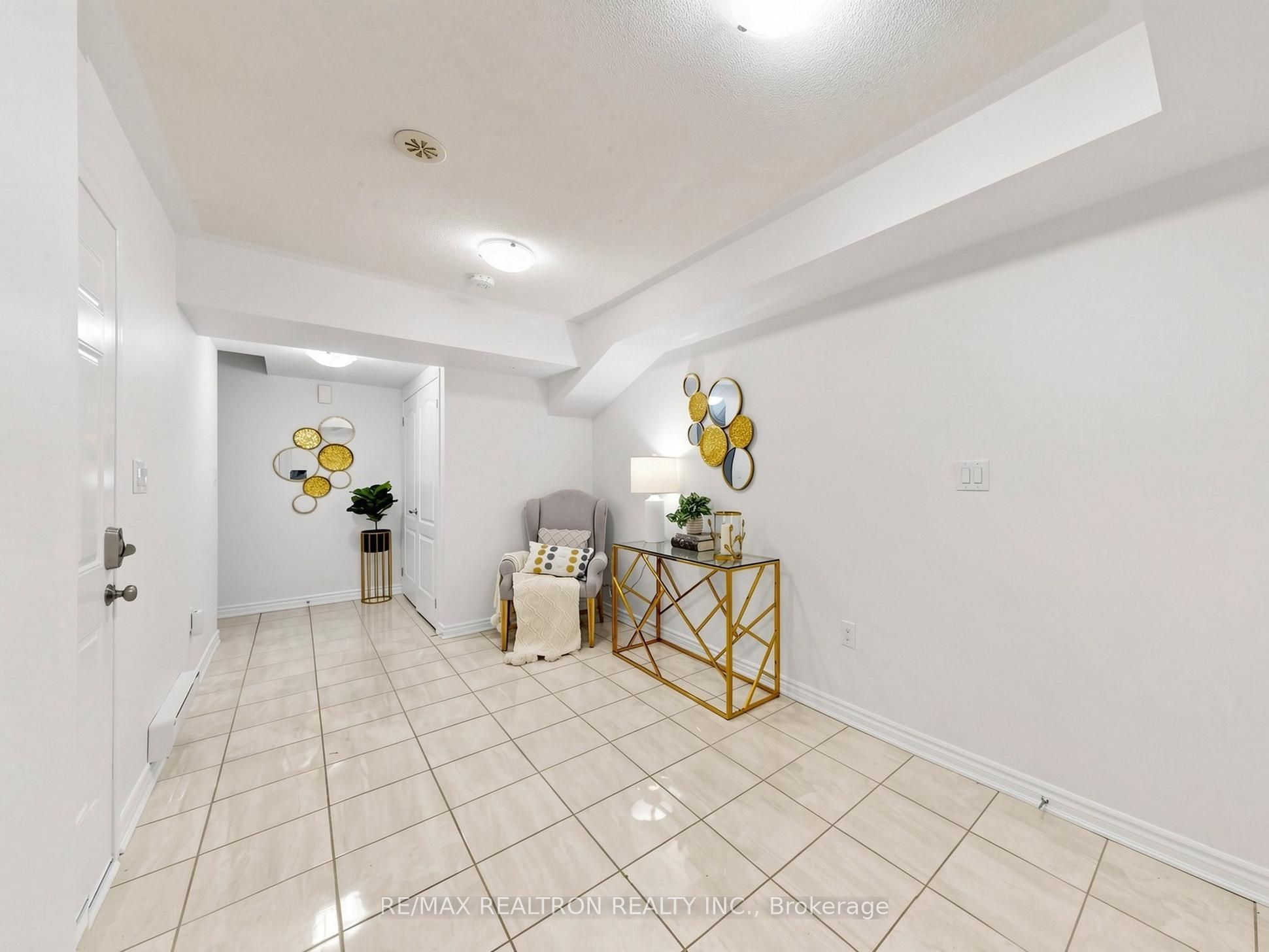 1072 Clipper Lane Property Photo 3