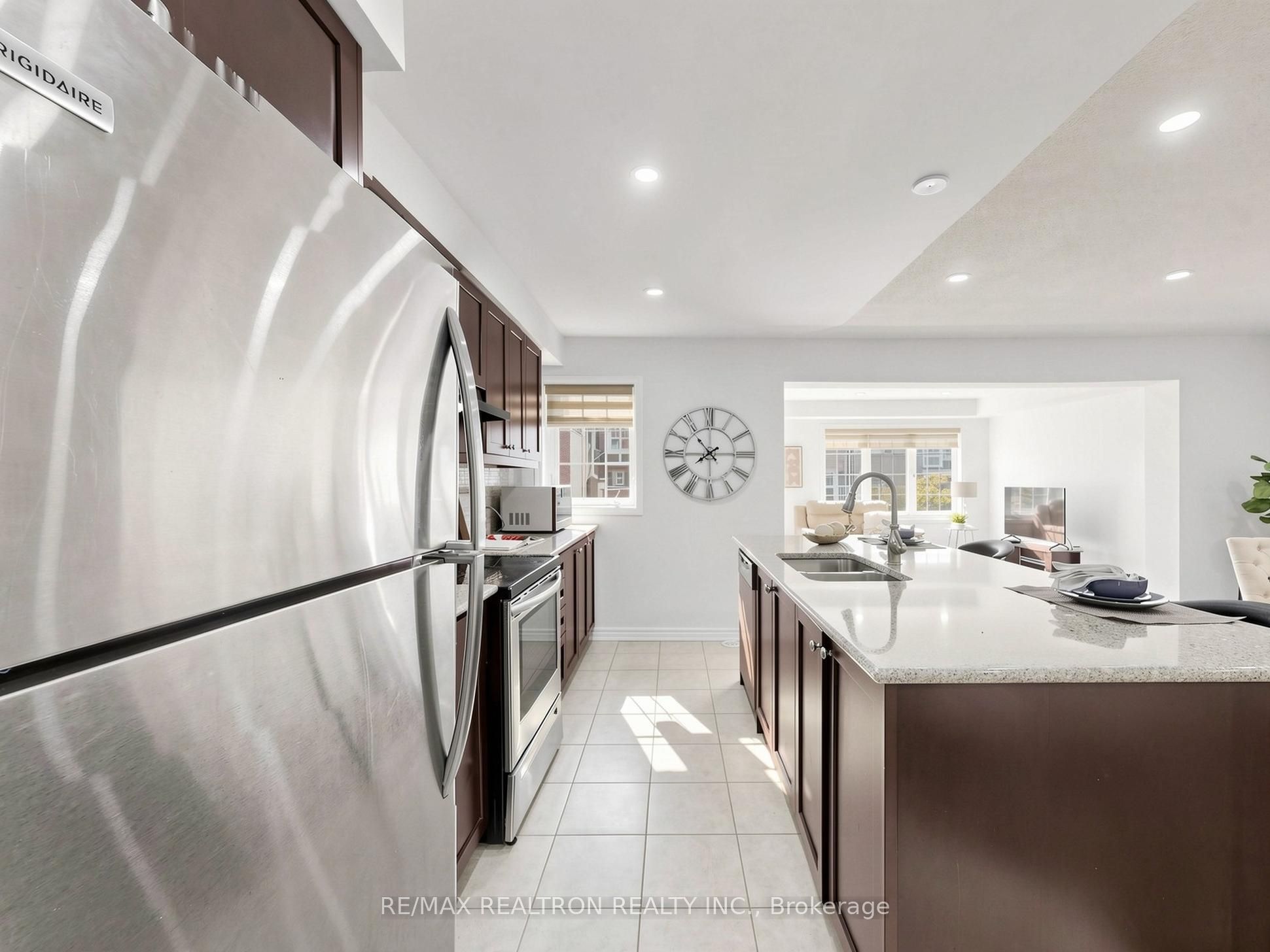 1072 Clipper Lane Property Photo 15