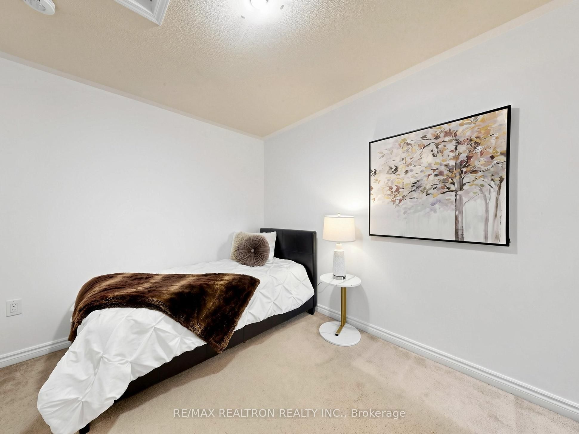 1072 Clipper Lane Property Photo 33
