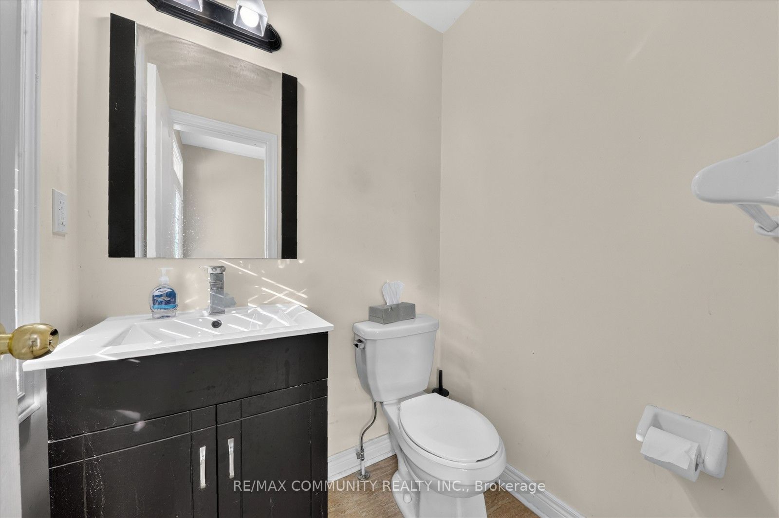 1550 Bruny Avenue Main Property Photo 7