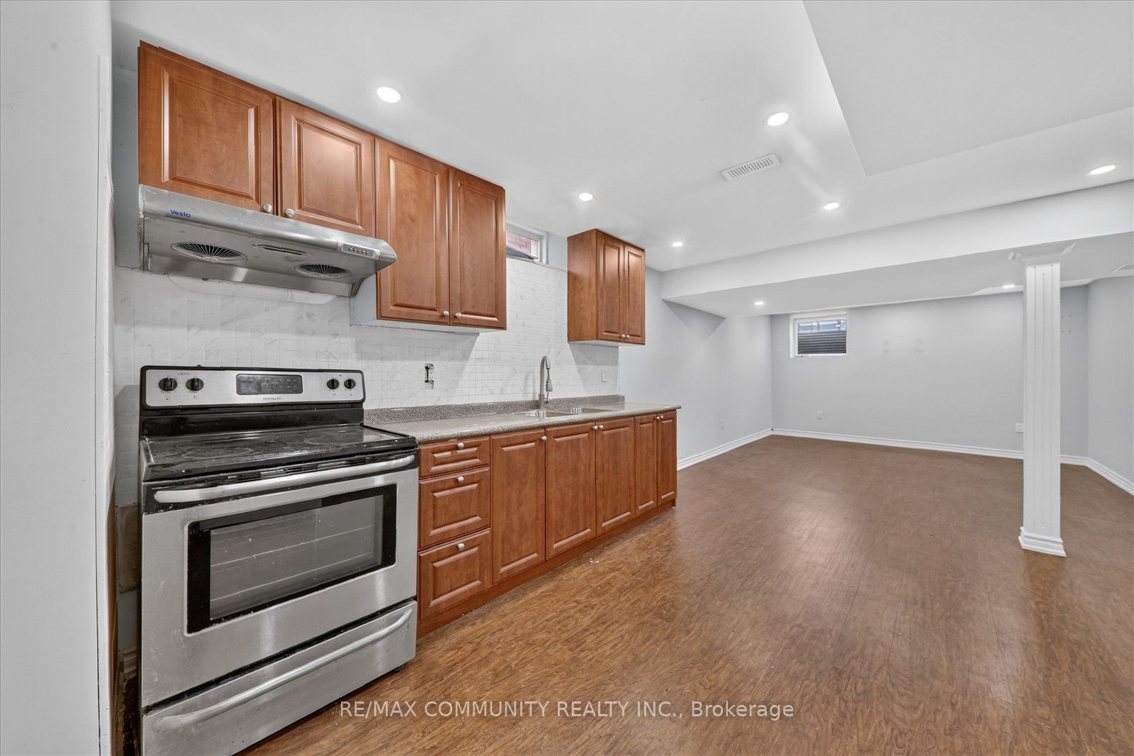 1550 Bruny Avenue Main Property Photo 32
