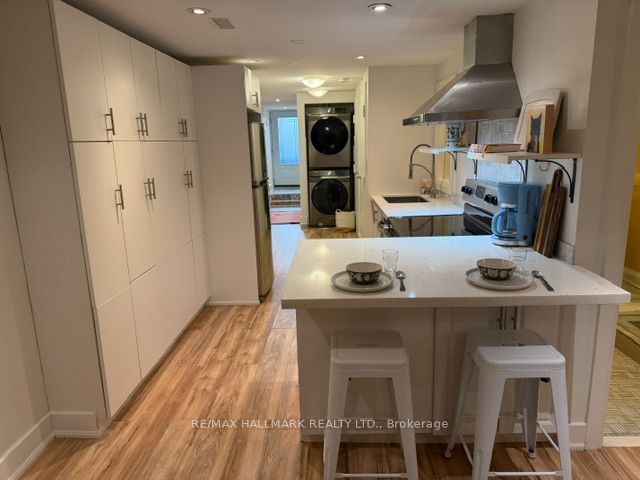 18 Pape Avenue Basement Property Photo 8