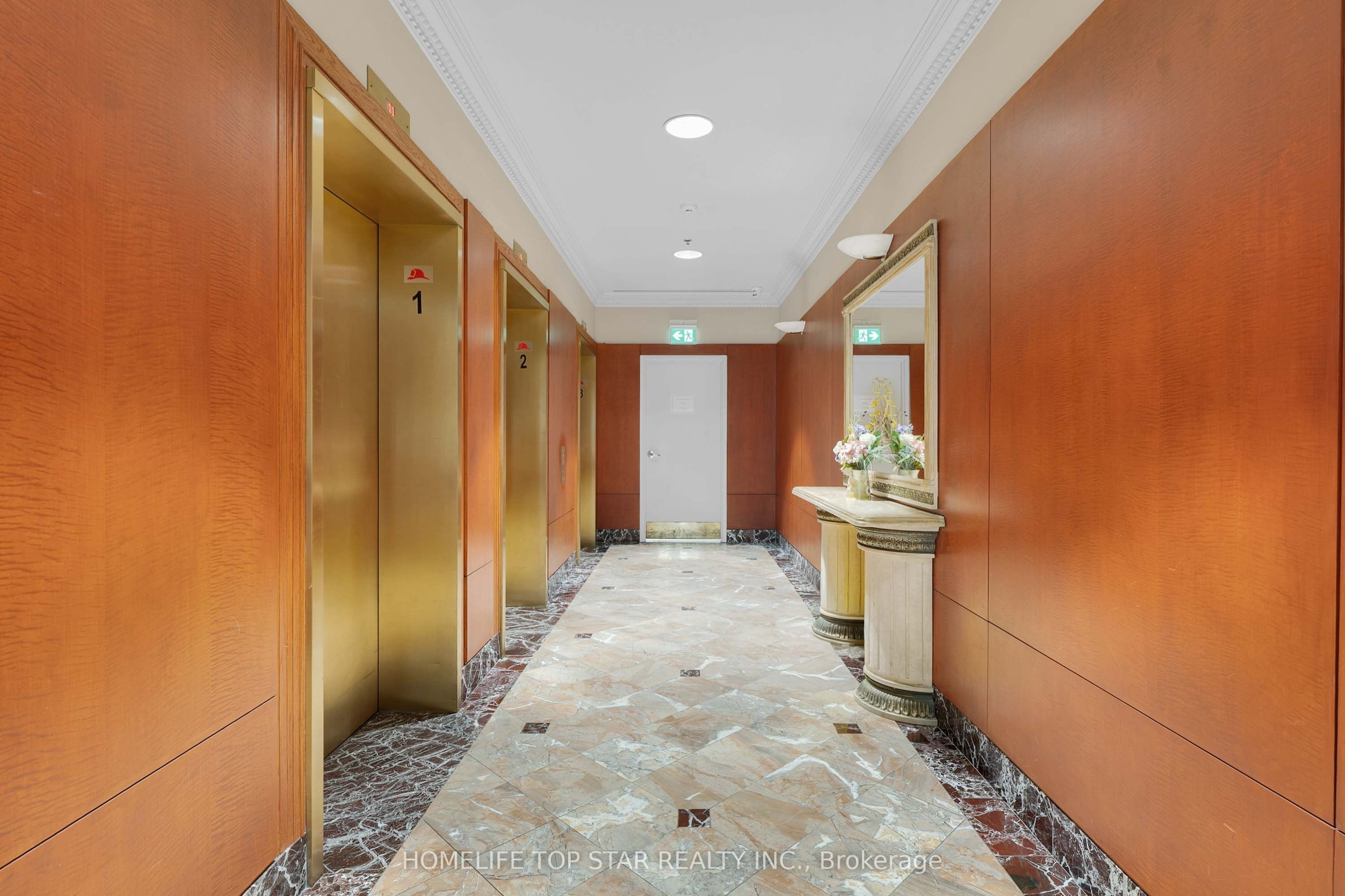 8 Lee Centre Drive 1011 Property Photo 4