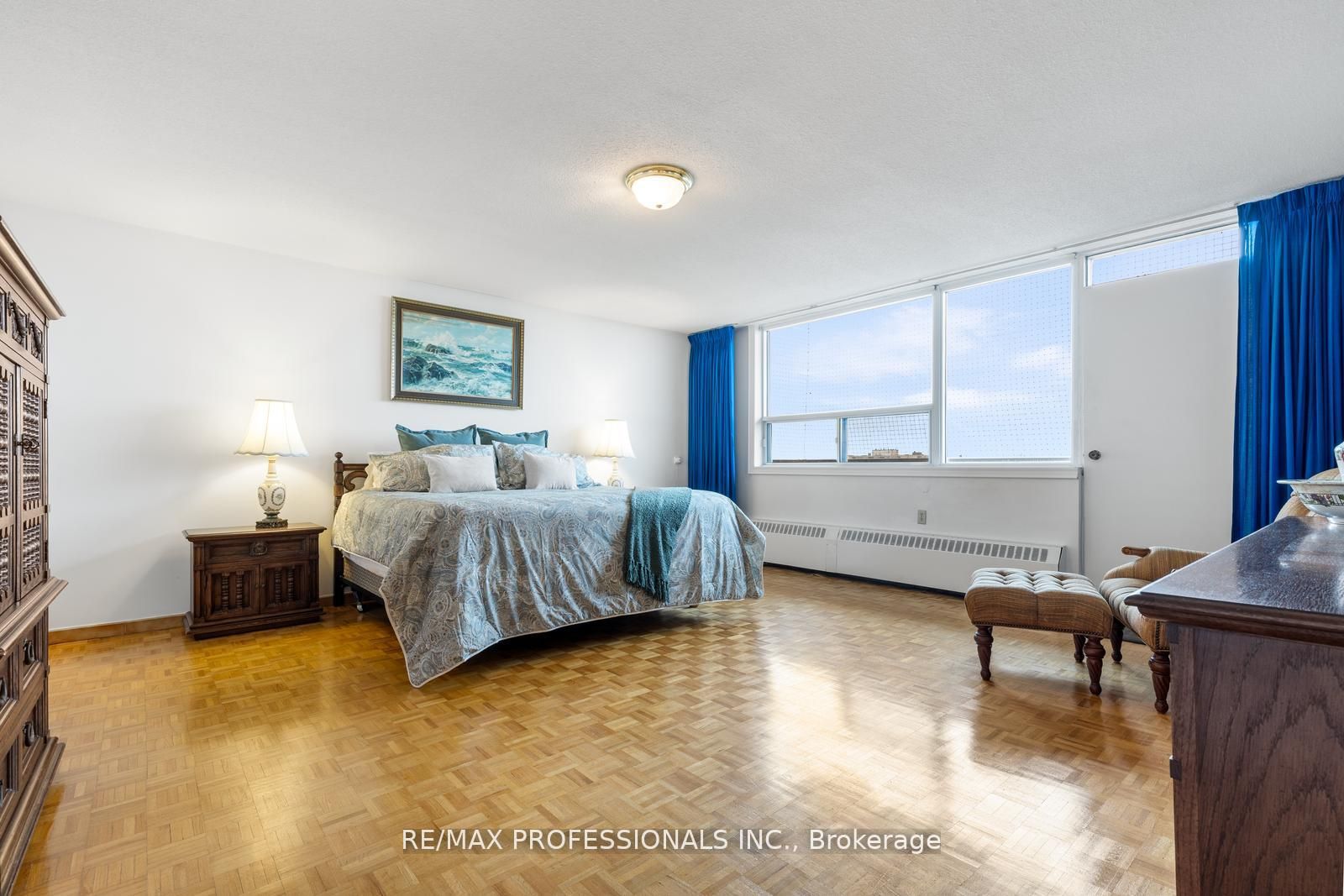 180 Markham Road 1704 Property Photo 11
