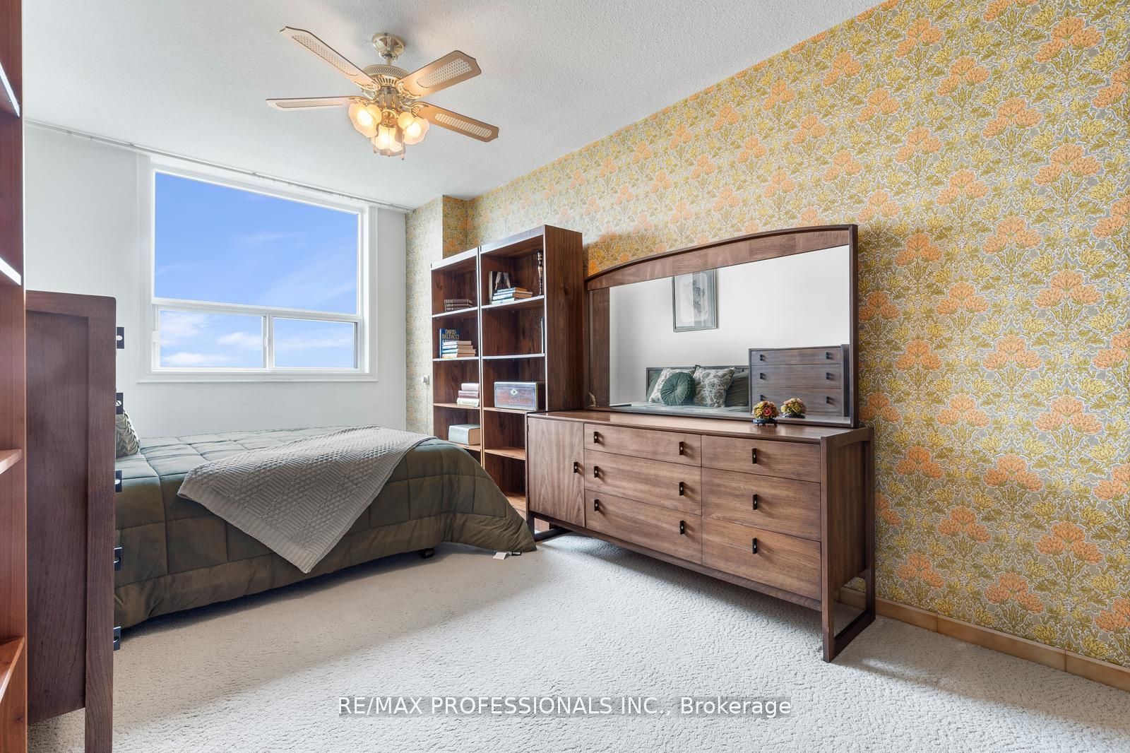 180 Markham Road 1704 Property Photo 17