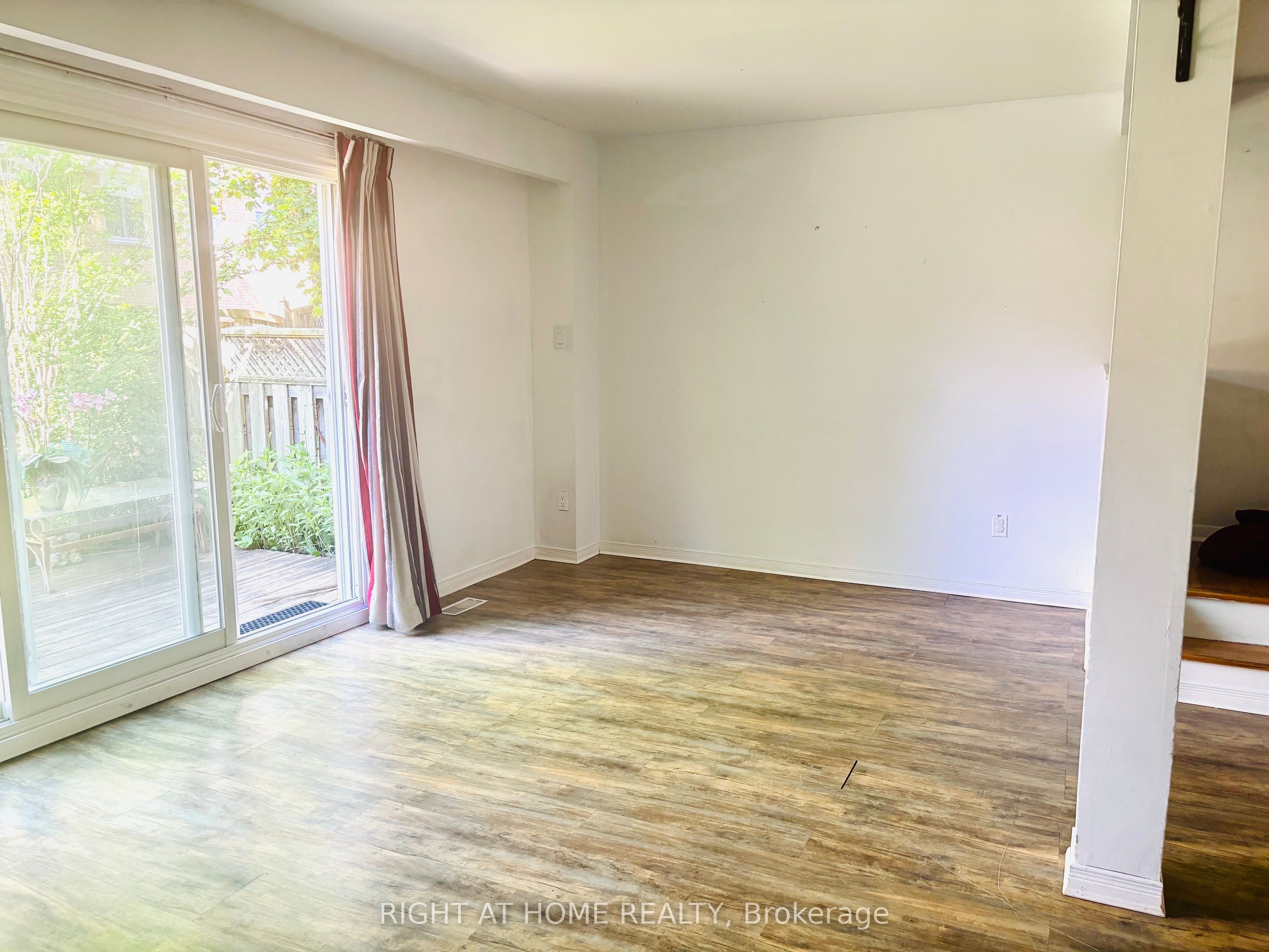 925 Bayly Street 7 Property Photo 14