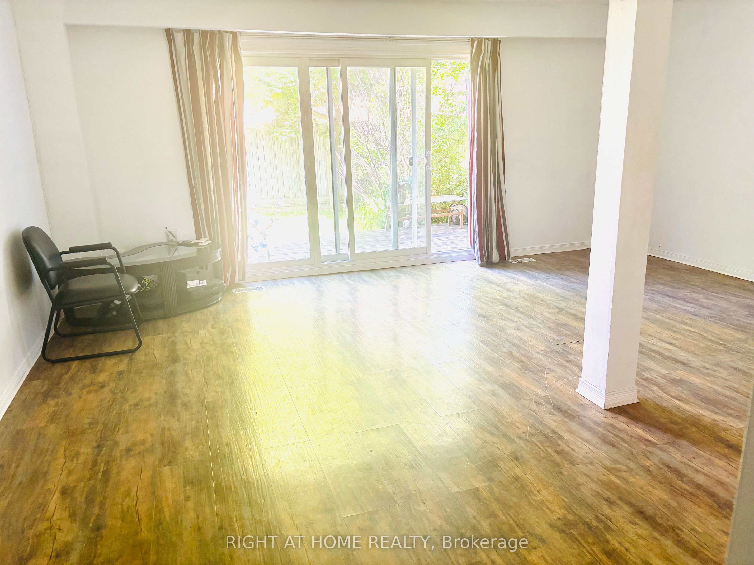 925 Bayly Street 7 Property Photo 18
